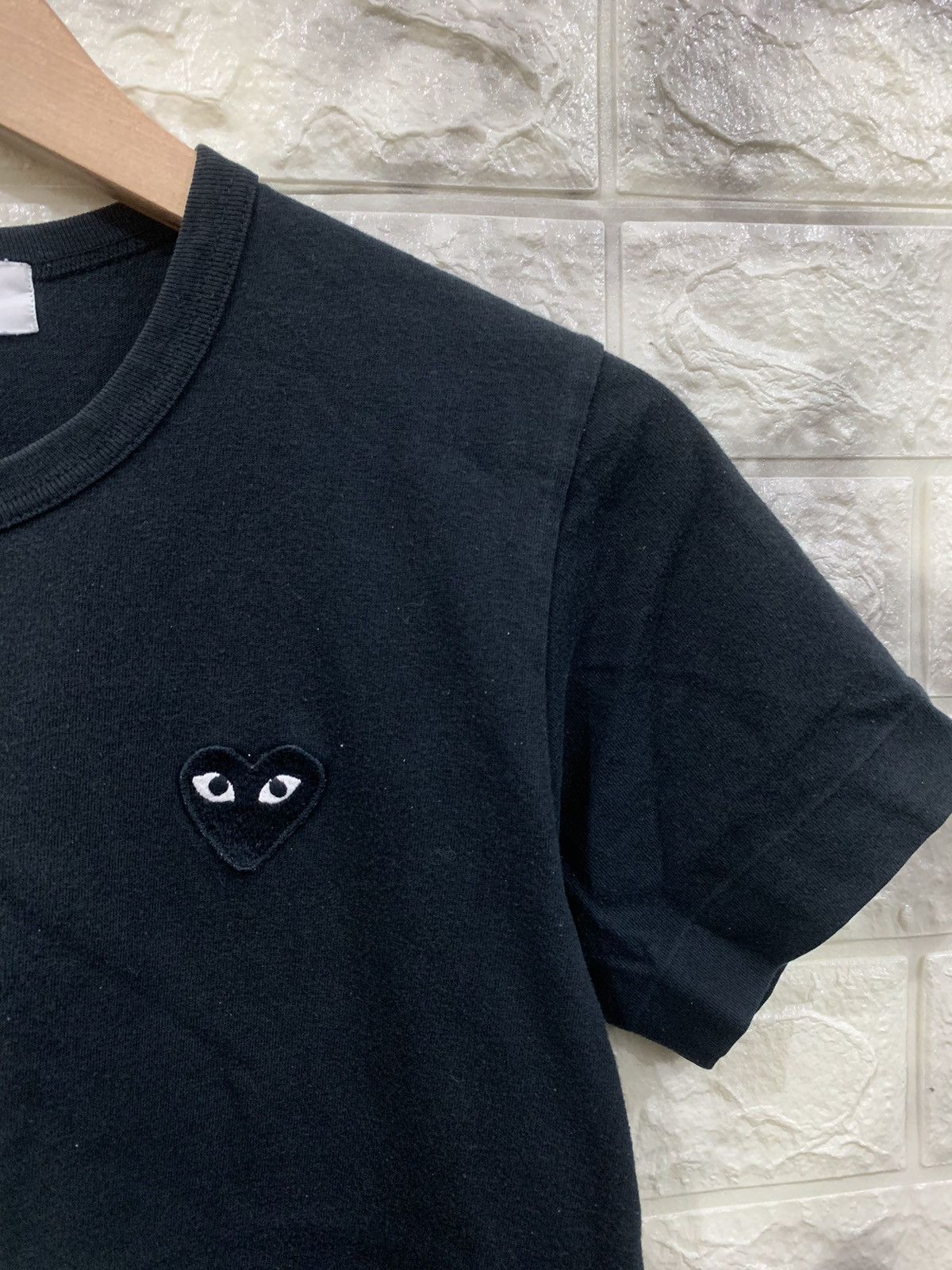 Comme des Garcons PLAY PLAY Comme Des Garcons Black T Shirt Size M / US 6-8 / IT 42-44 - 2 Thumbnail