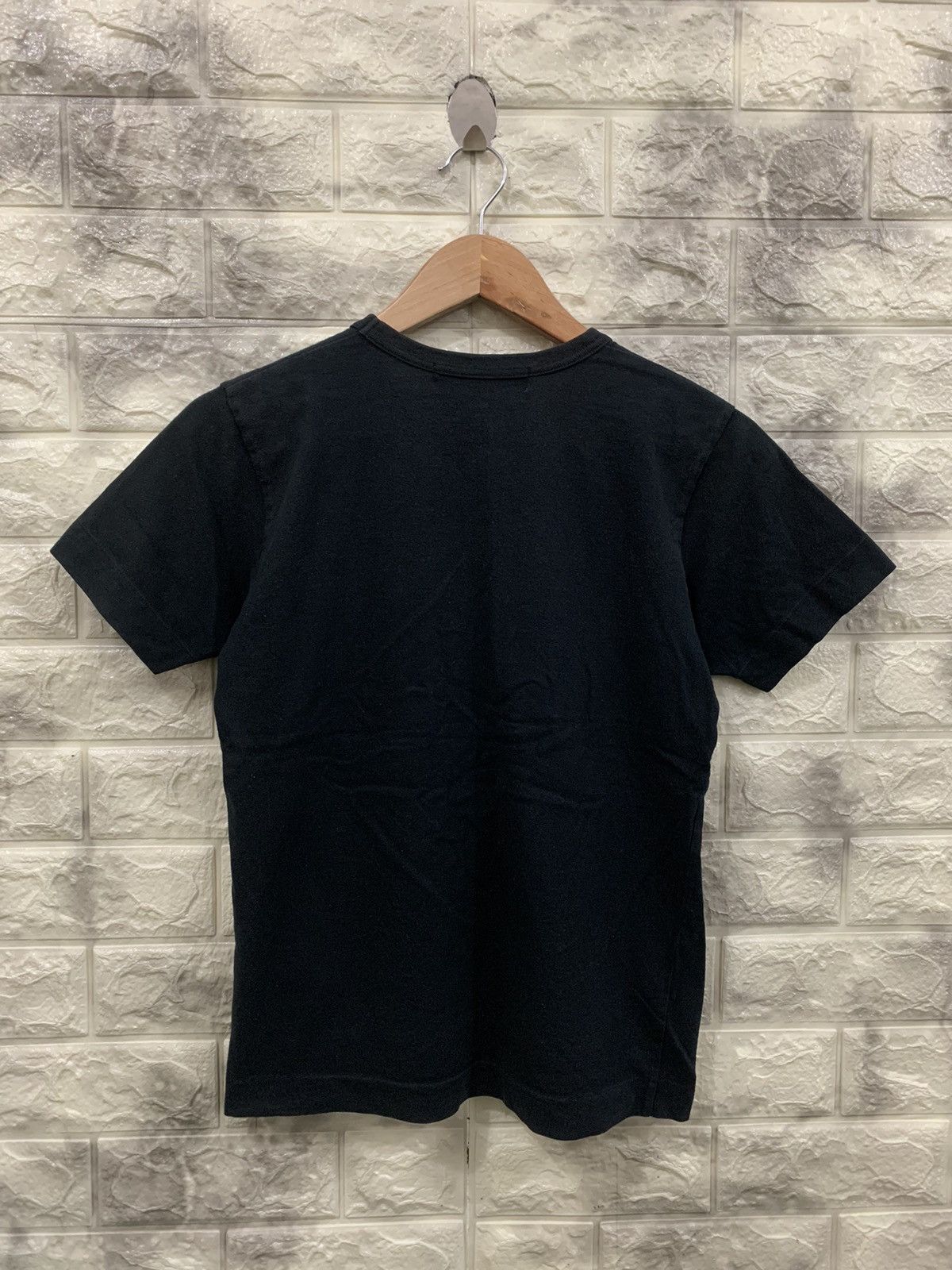 Comme des Garcons PLAY PLAY Comme Des Garcons Black T Shirt Size M / US 6-8 / IT 42-44 - 3 Thumbnail