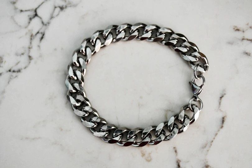 Jewelry 11mm Link Chain Bracelet Size ONE SIZE - 1 Thumbnail