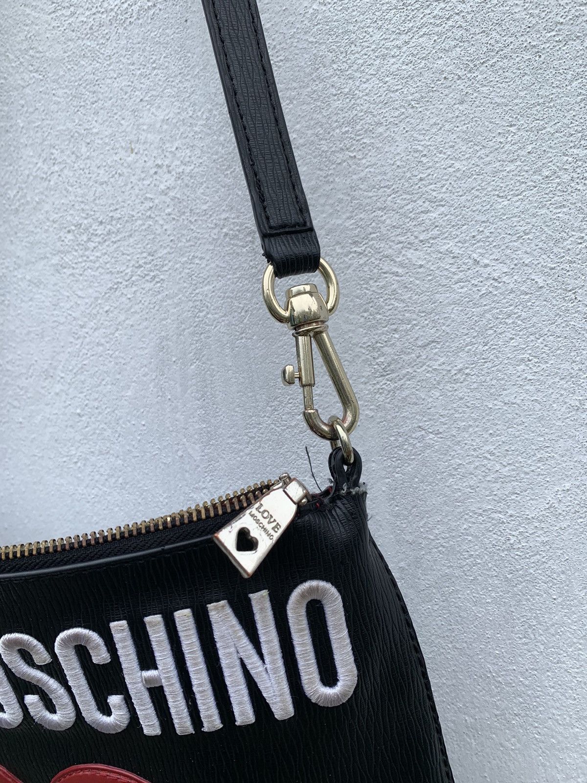 Moschino Vintage Moschino Love Leather Bag Big Heart Spell Out Logo Size ONE SIZE - 5 Thumbnail