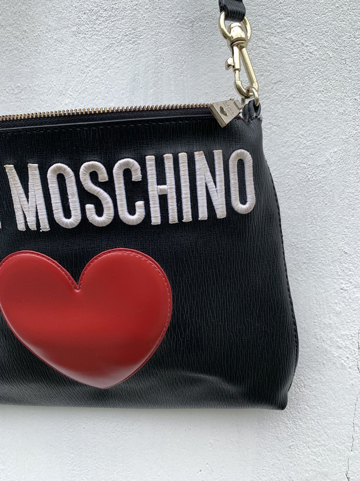 Moschino Vintage Moschino Love Leather Bag Big Heart Spell Out Logo Size ONE SIZE - 2 Thumbnail