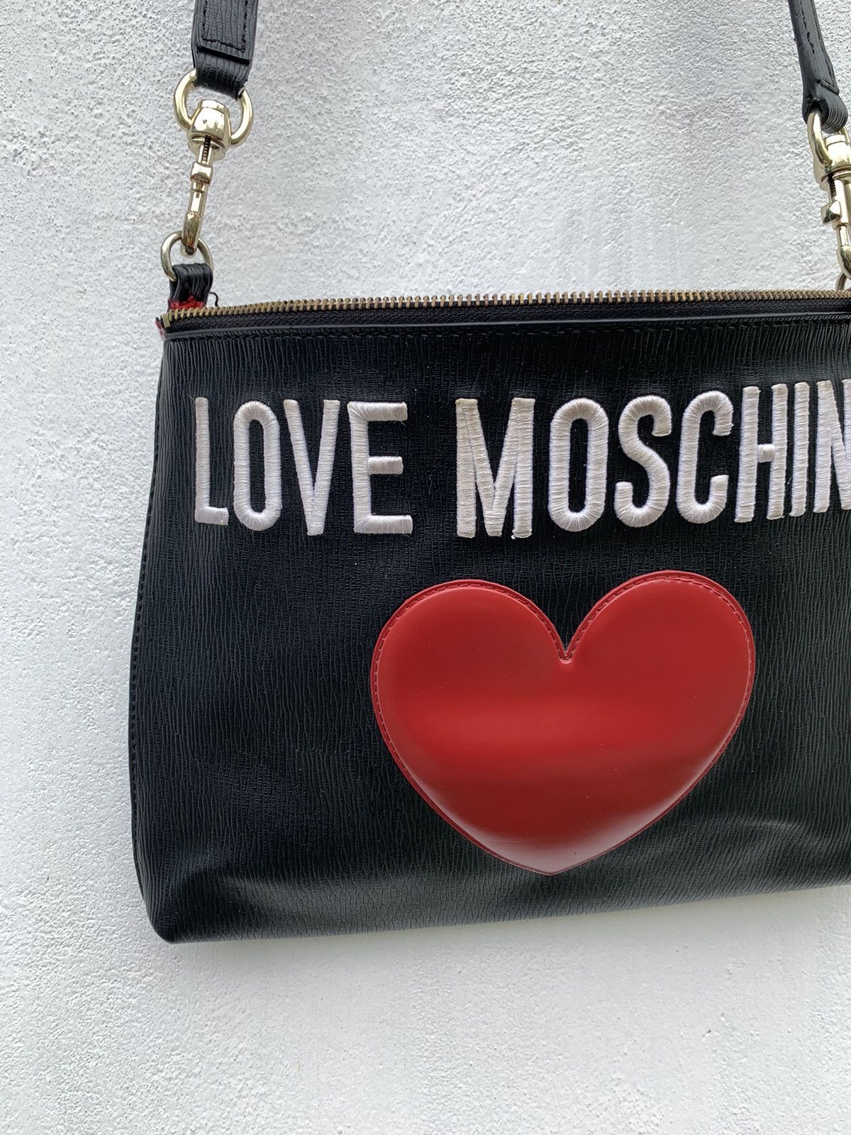 Moschino Vintage Moschino Love Leather Bag Big Heart Spell Out Logo Size ONE SIZE - 3 Thumbnail
