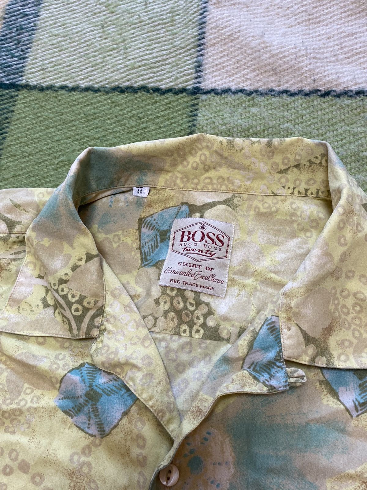 Hugo Boss Vintage 90s Hugo Boss shorts streetwear Hawaiian size XL Size US XL / EU 56 / 4 - 5 Thumbnail