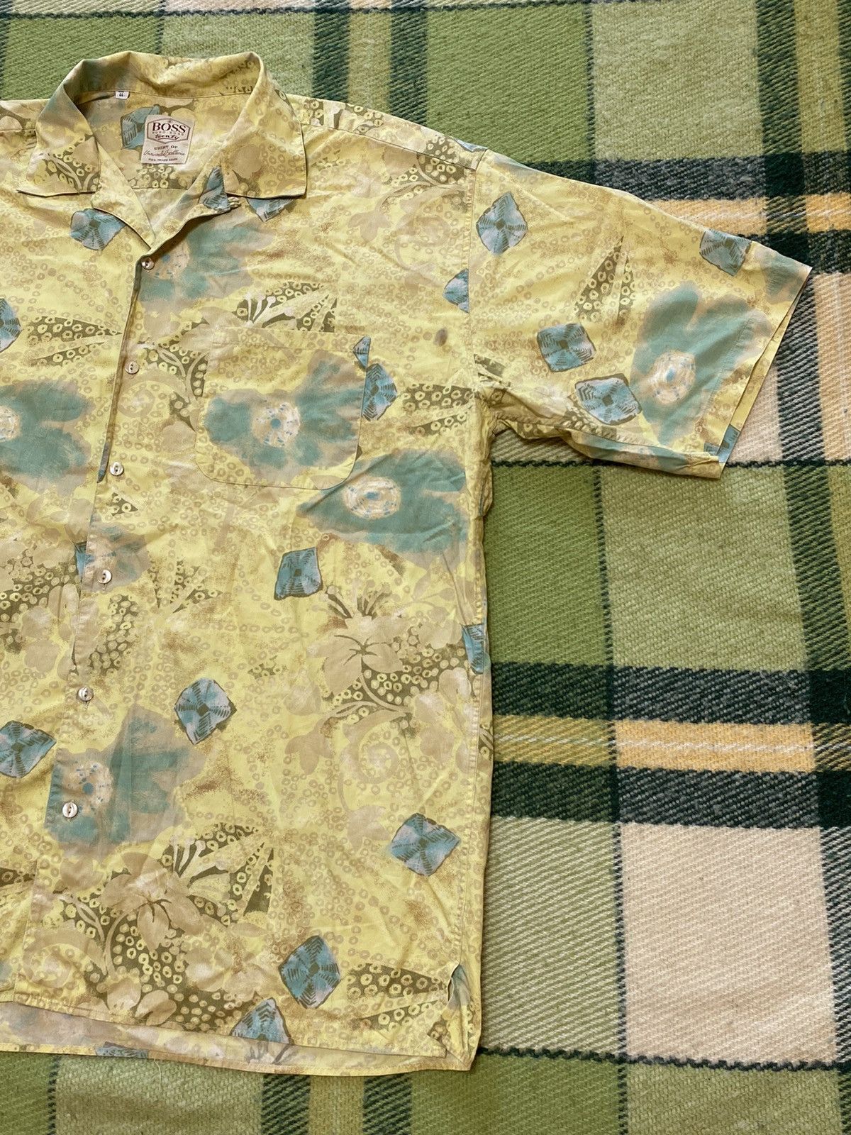Hugo Boss Vintage 90s Hugo Boss shorts streetwear Hawaiian size XL Size US XL / EU 56 / 4 - 3 Thumbnail