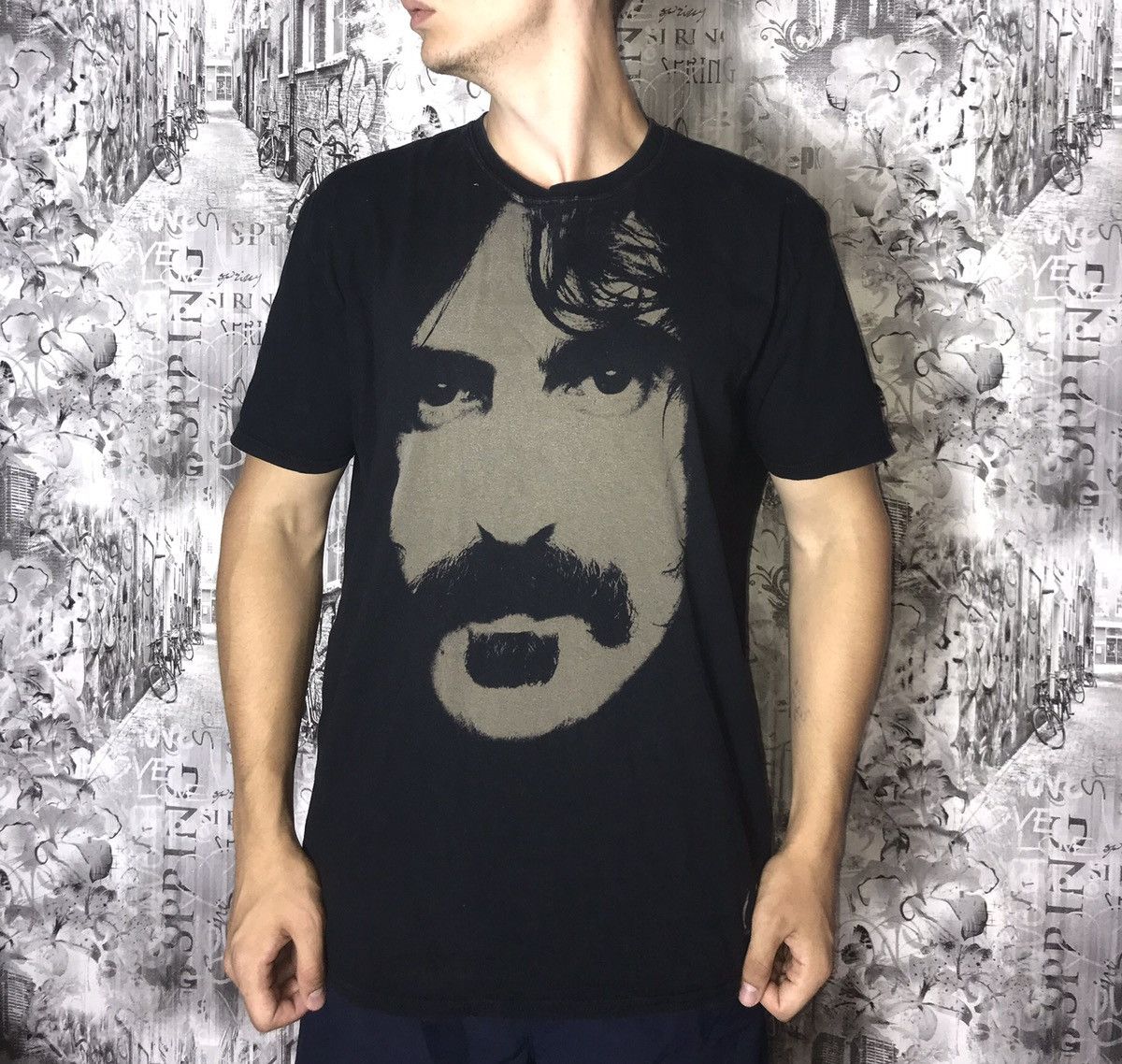Band Tees Frank Zappa t-shirt Size US XXL / EU 58 / 5 - 1 Thumbnail