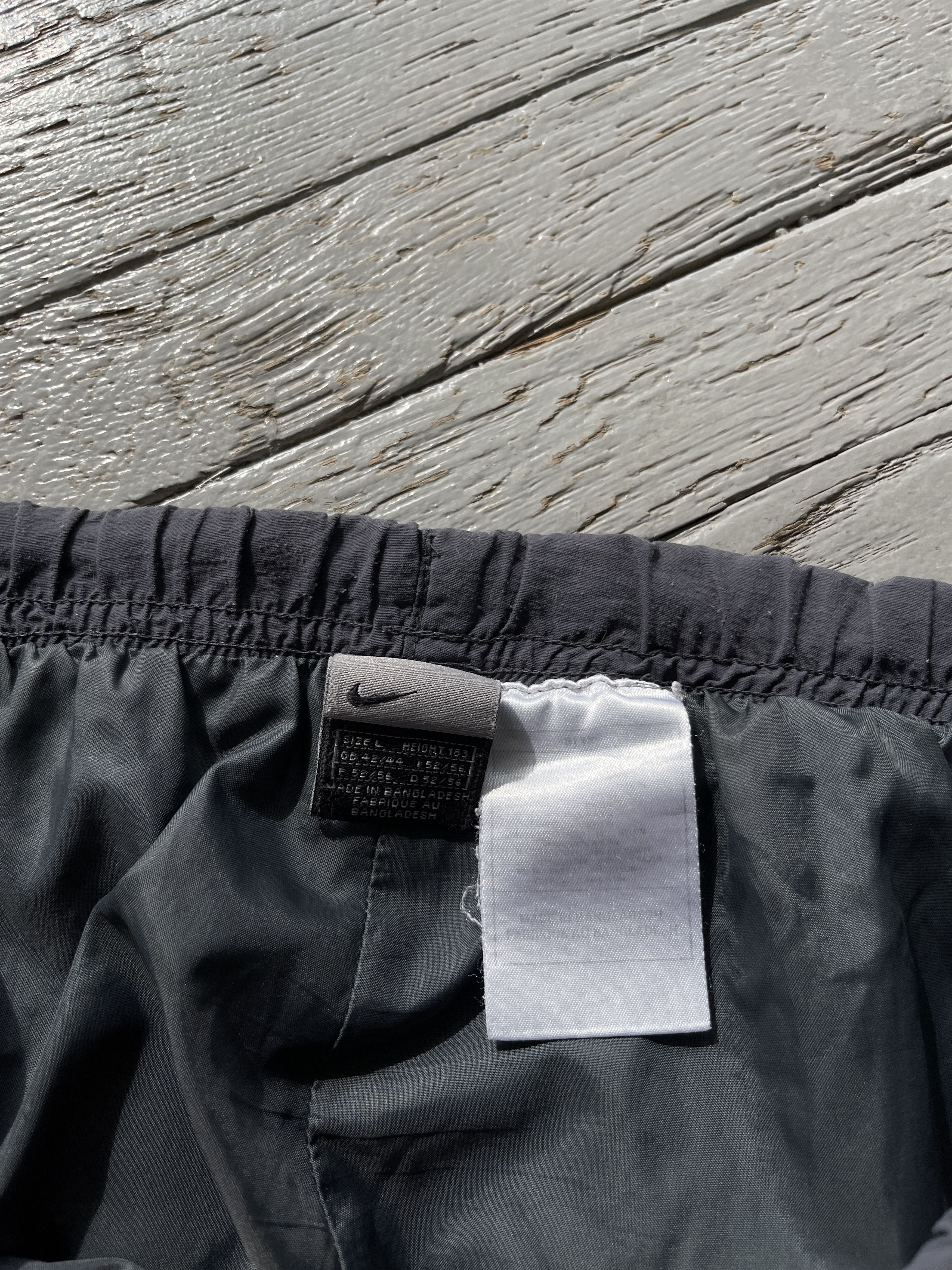 Nike × Vintage Vintage Nike Nylon Track Pants Size US 32 / EU 48 - 8 Thumbnail