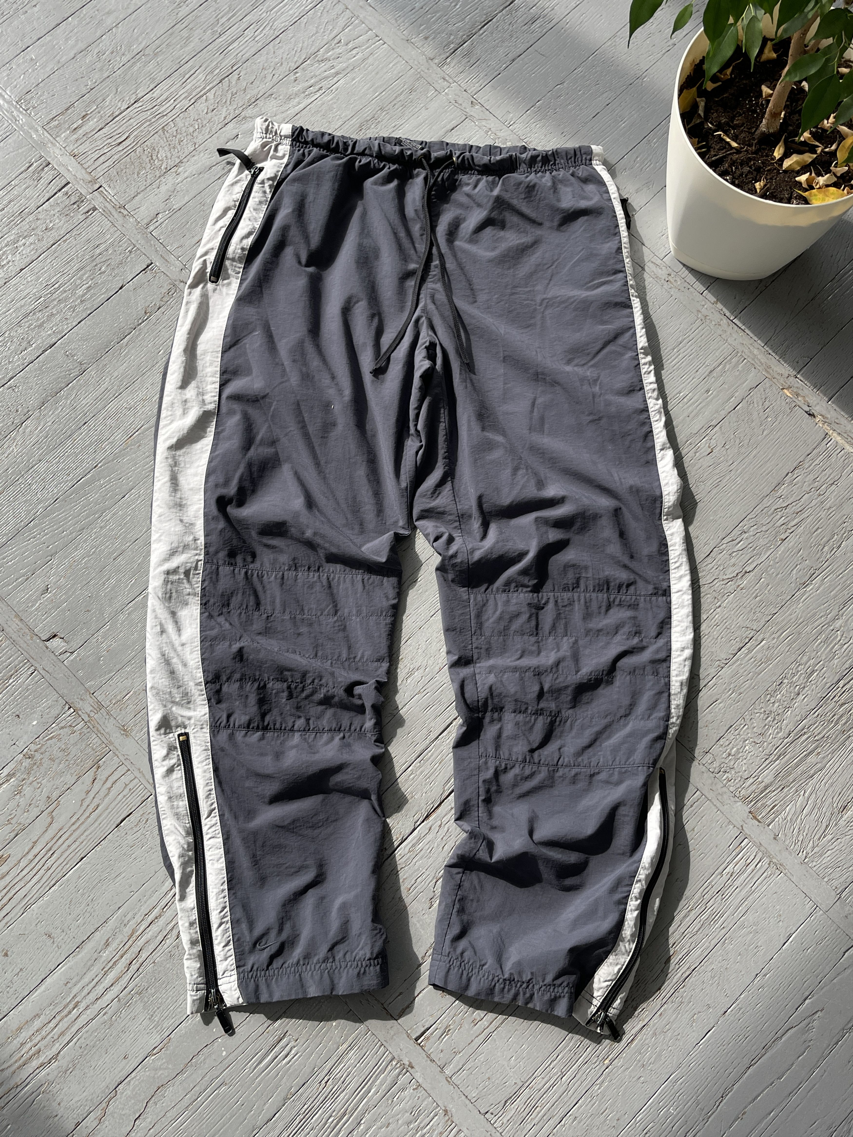 Nike × Vintage Vintage Nike Nylon Track Pants Size US 32 / EU 48 - 9 Thumbnail