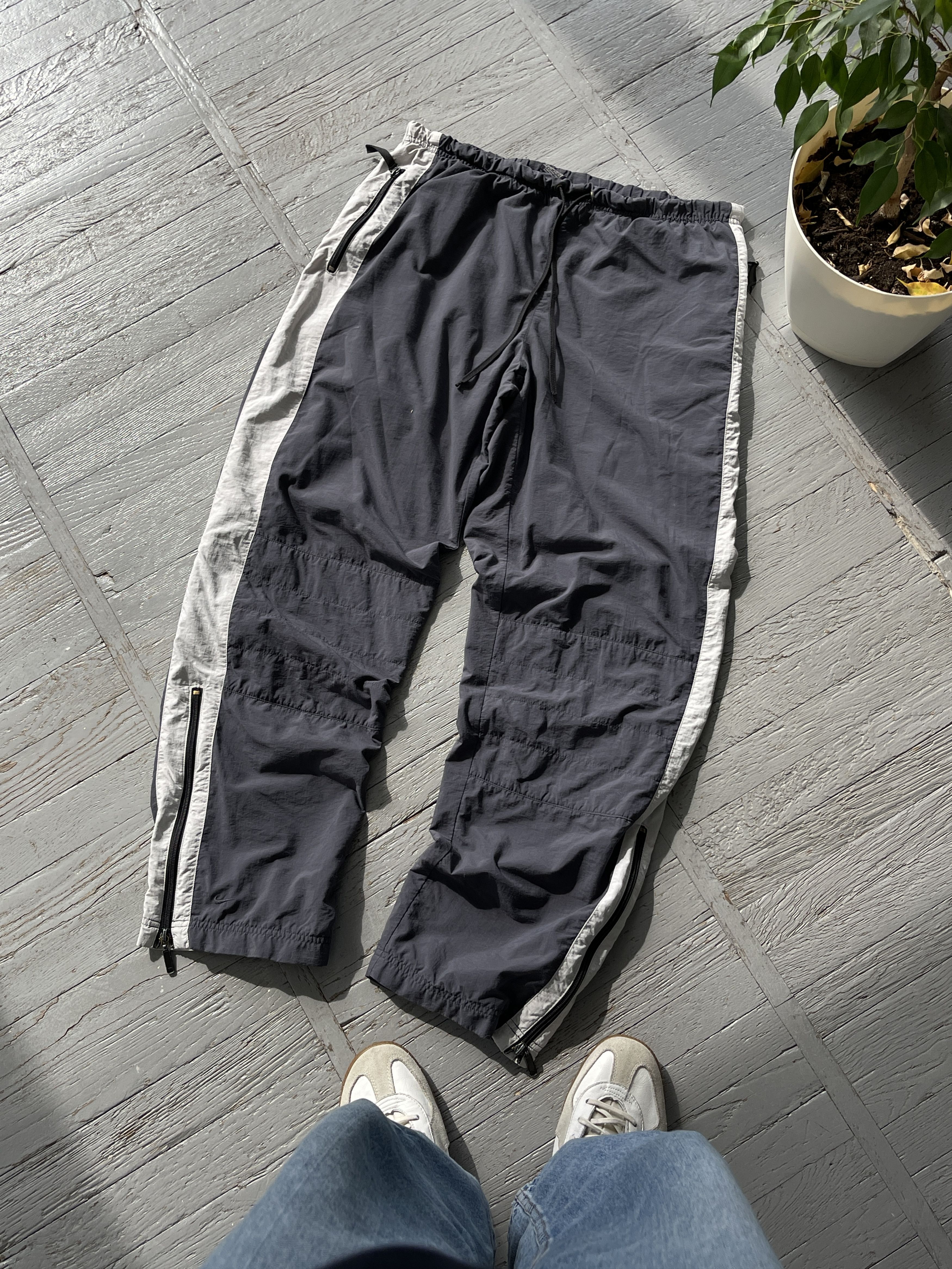 Nike × Vintage Vintage Nike Nylon Track Pants Size US 32 / EU 48 - 3 Thumbnail