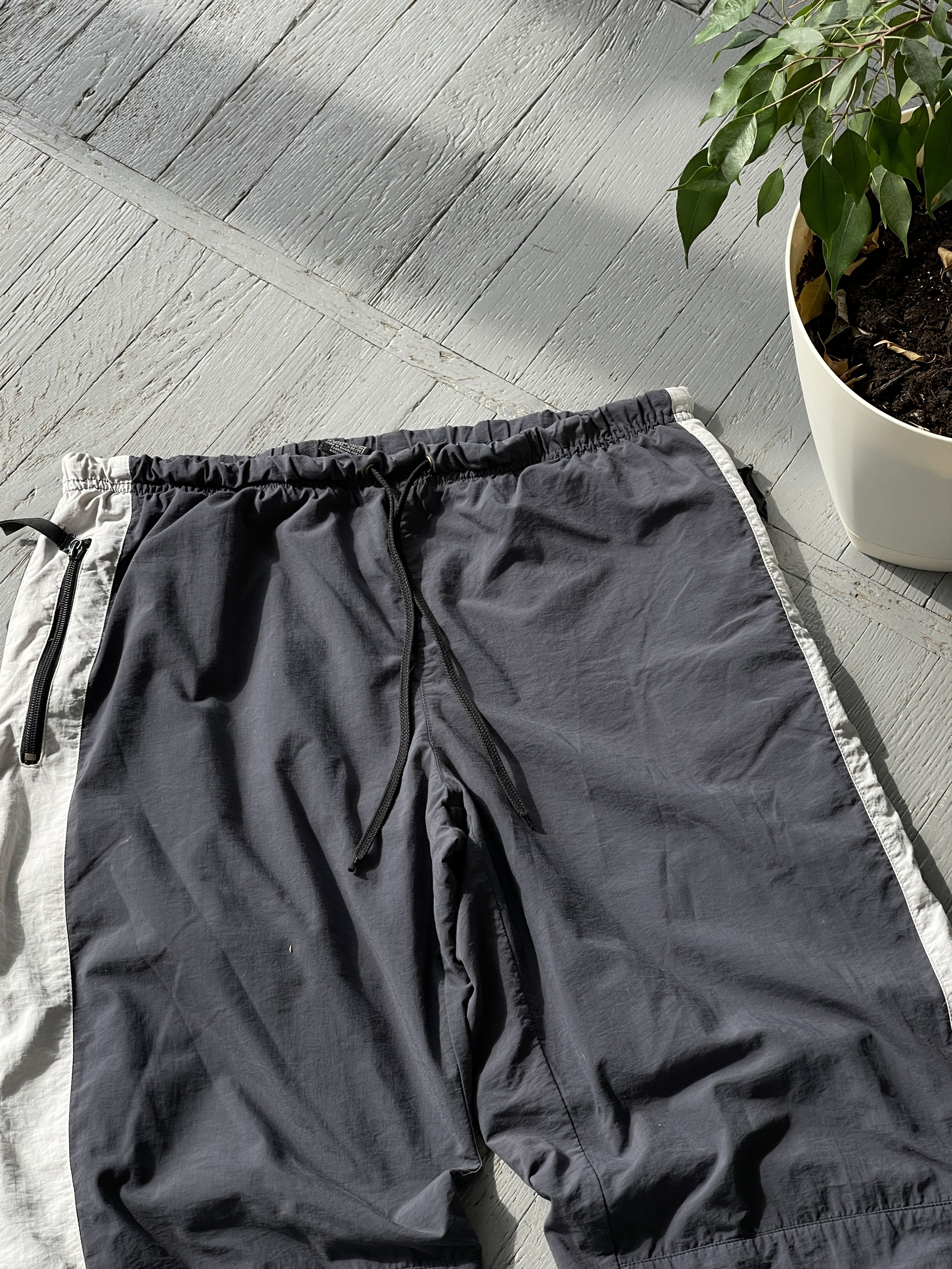 Nike × Vintage Vintage Nike Nylon Track Pants Size US 32 / EU 48 - 5 Thumbnail