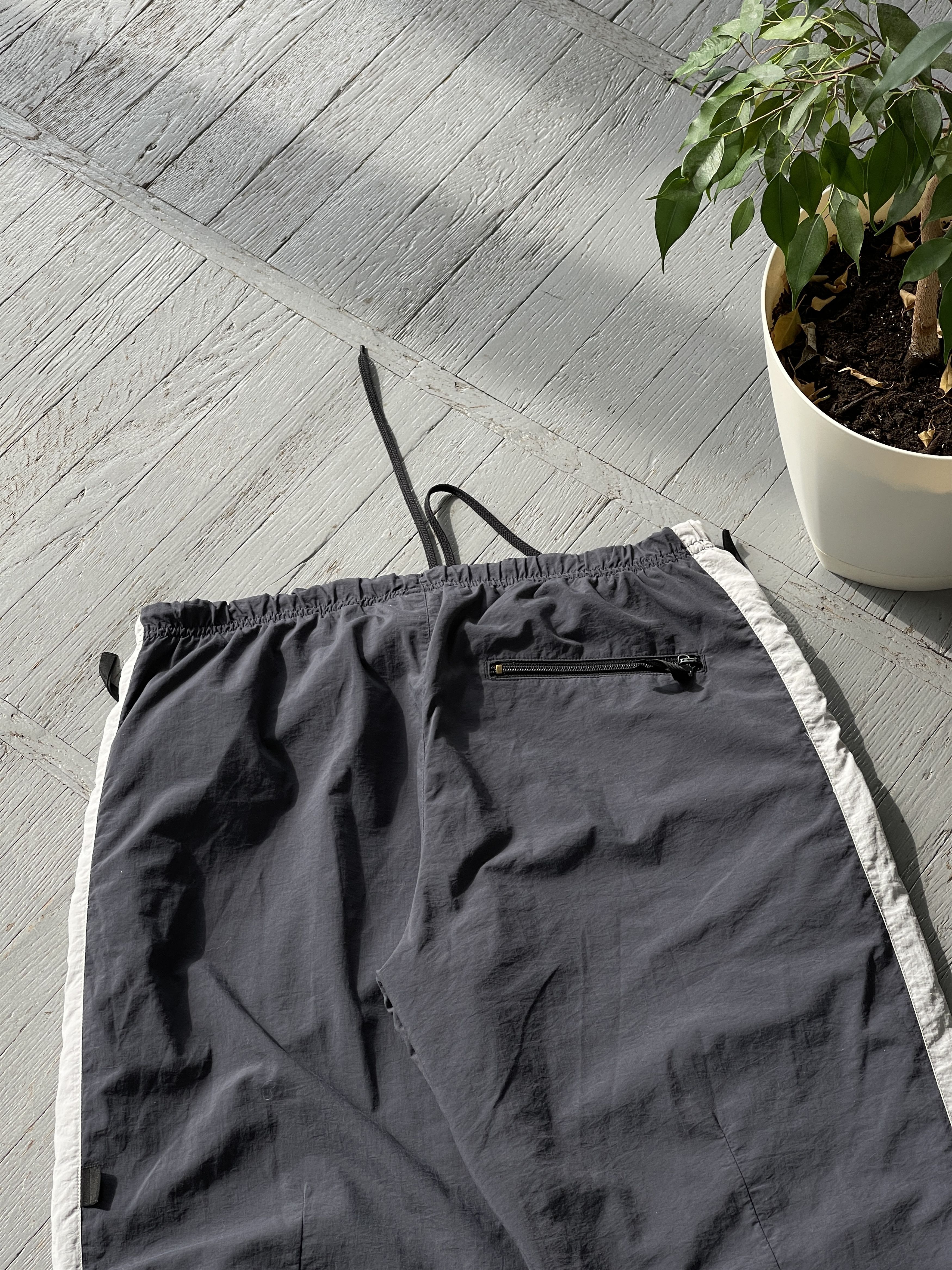 Nike × Vintage Vintage Nike Nylon Track Pants Size US 32 / EU 48 - 6 Thumbnail