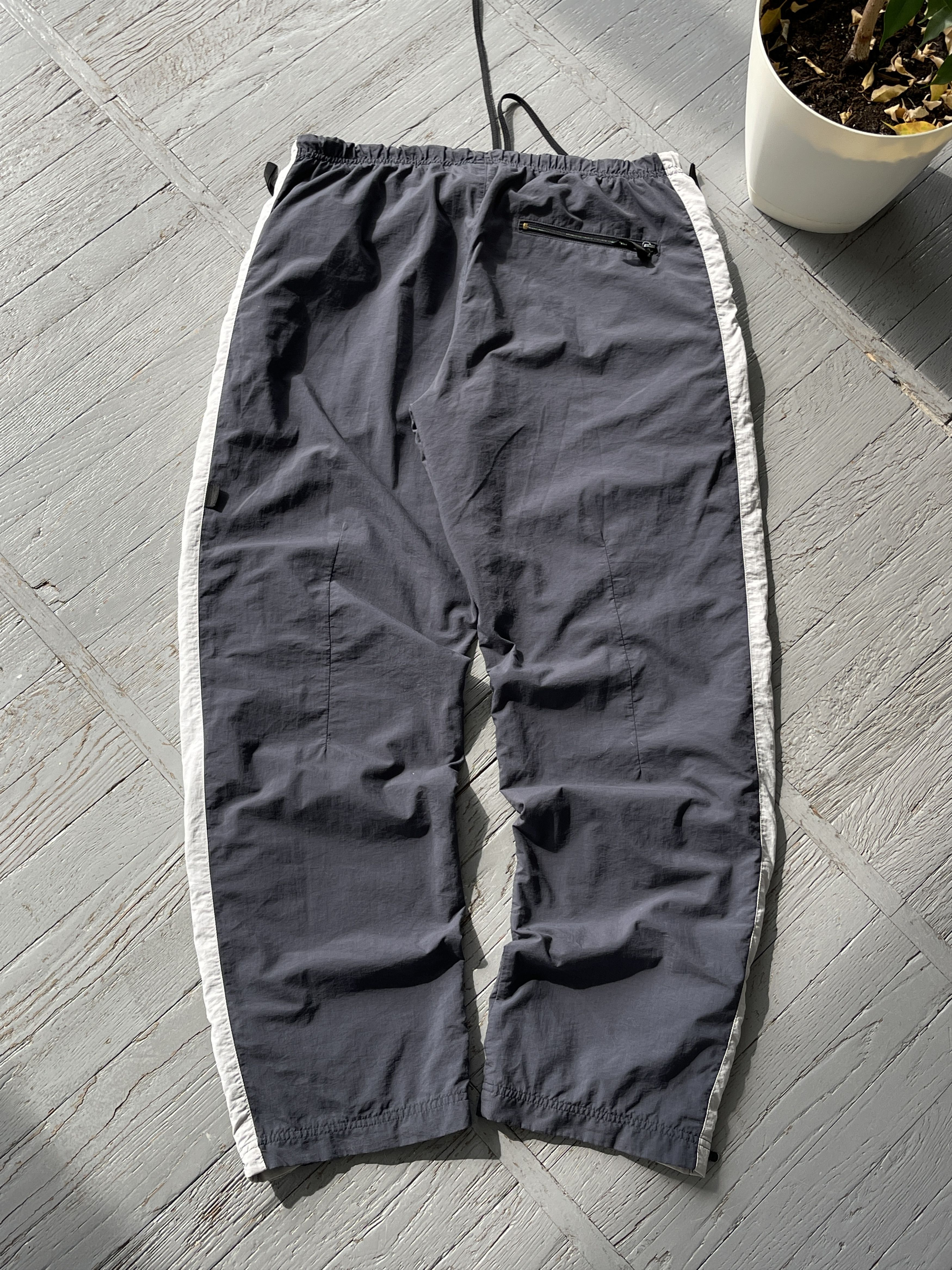 Nike × Vintage Vintage Nike Nylon Track Pants Size US 32 / EU 48 - 10 Thumbnail