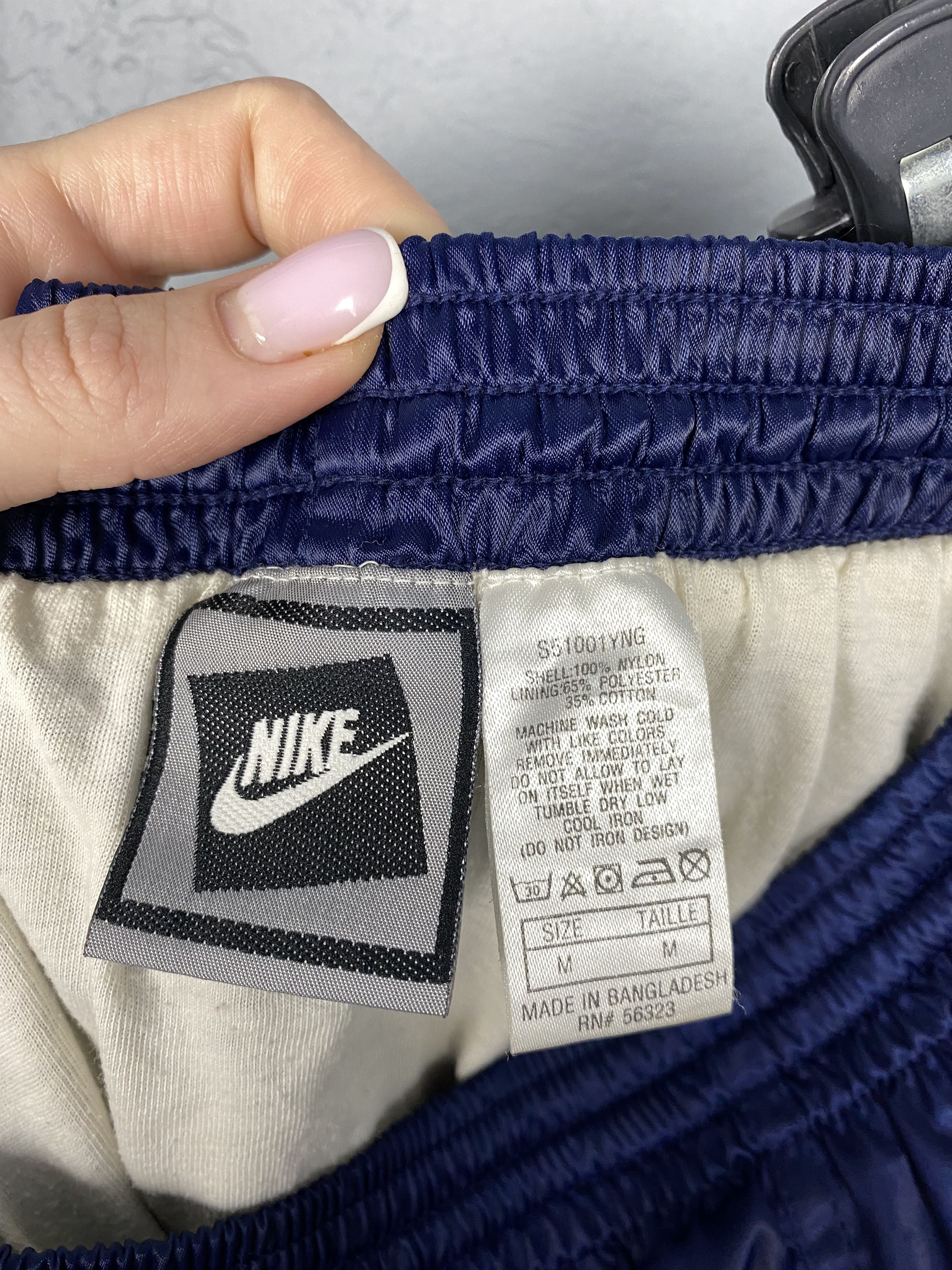 Nike × Vintage Nike 90s Vintage Mens Nylon Shorts Y2K Swoosh Size US 32 / EU 48 - 6 Thumbnail
