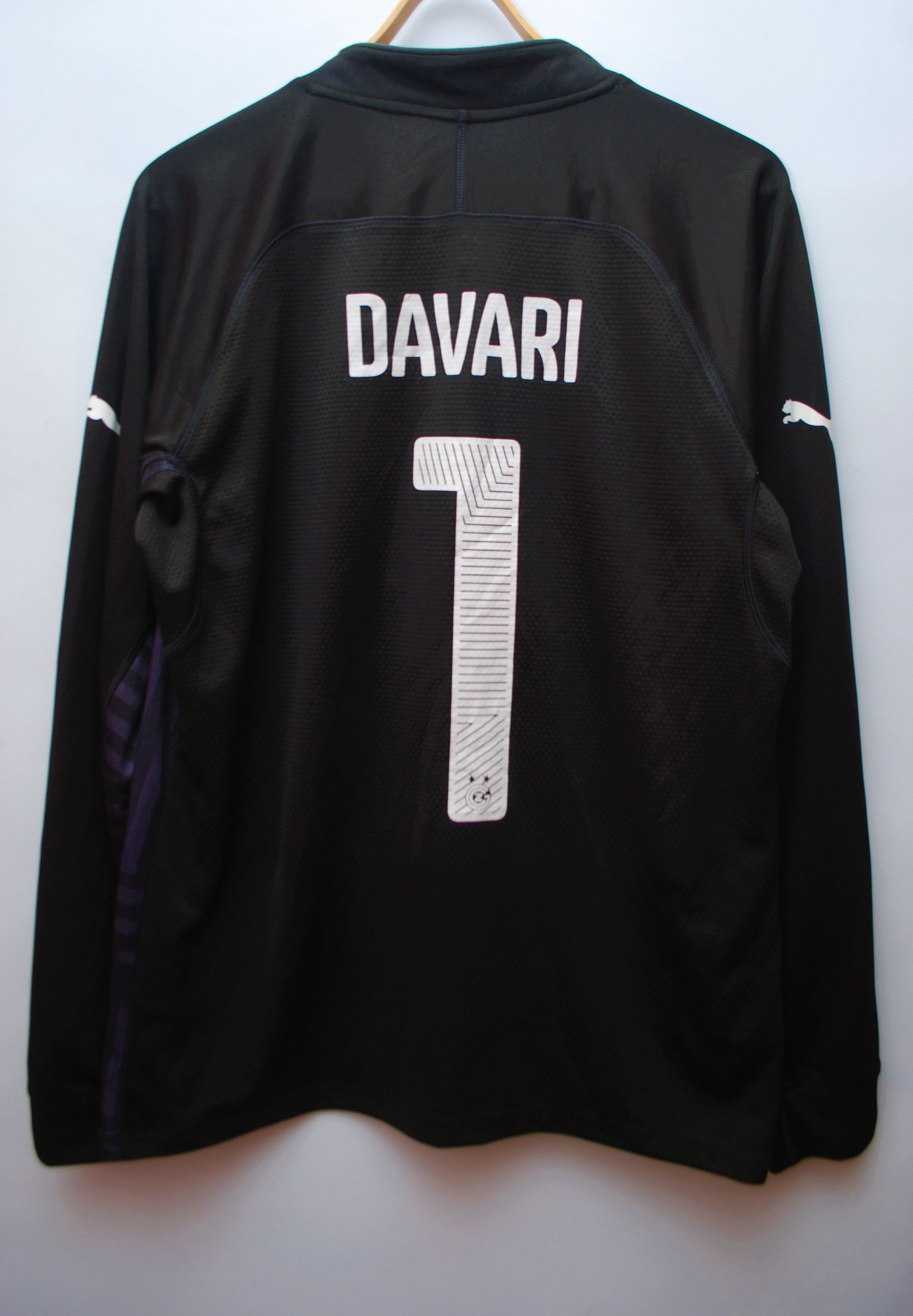Puma GRASSHOPPER 2014 2015 #1DAVARI GOALKEEPER FOOTBALL SHIRT Size US L / EU 52-54 / 3 - 2 Thumbnail