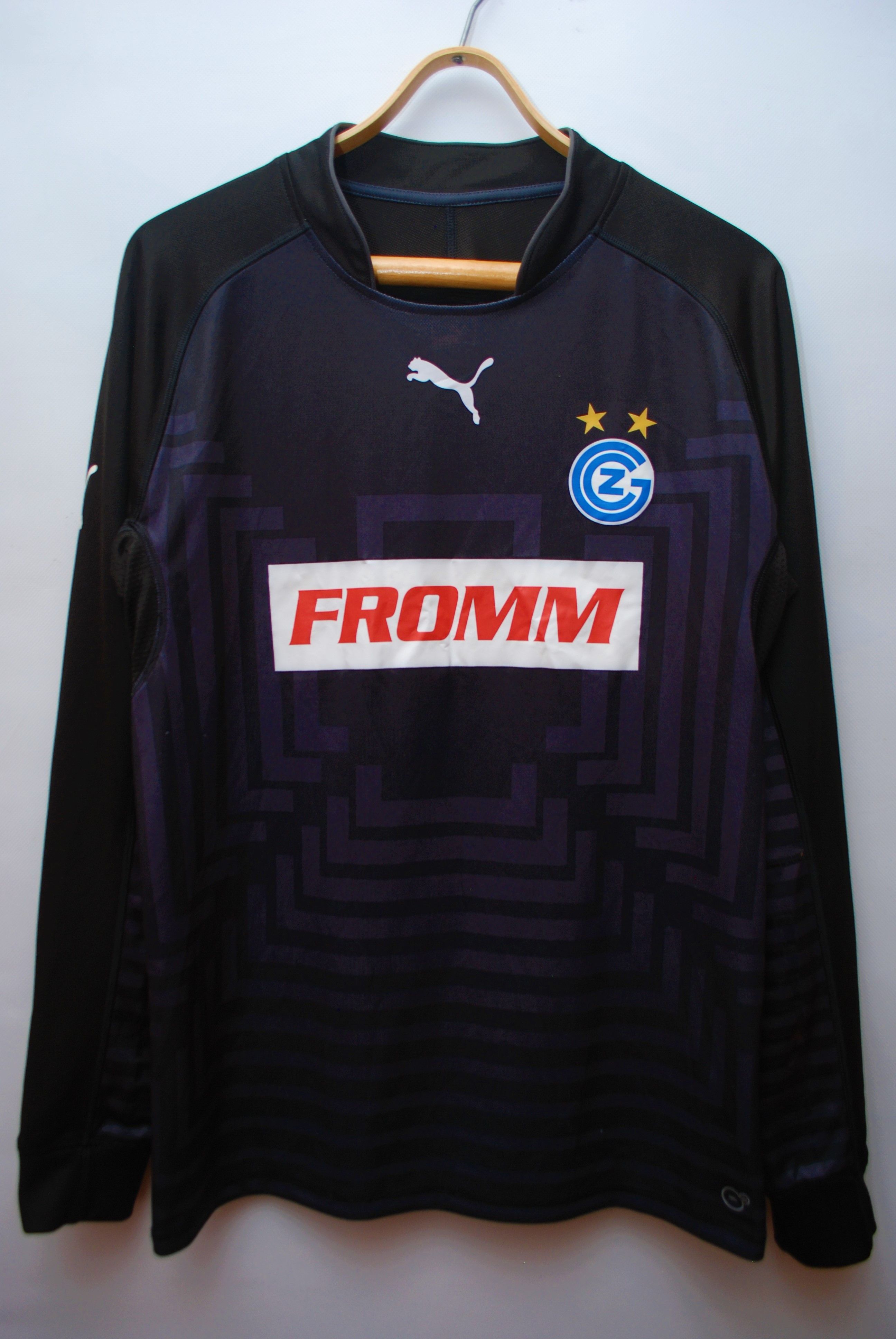 Puma GRASSHOPPER 2014 2015 #1DAVARI GOALKEEPER FOOTBALL SHIRT Size US L / EU 52-54 / 3 - 1 Thumbnail