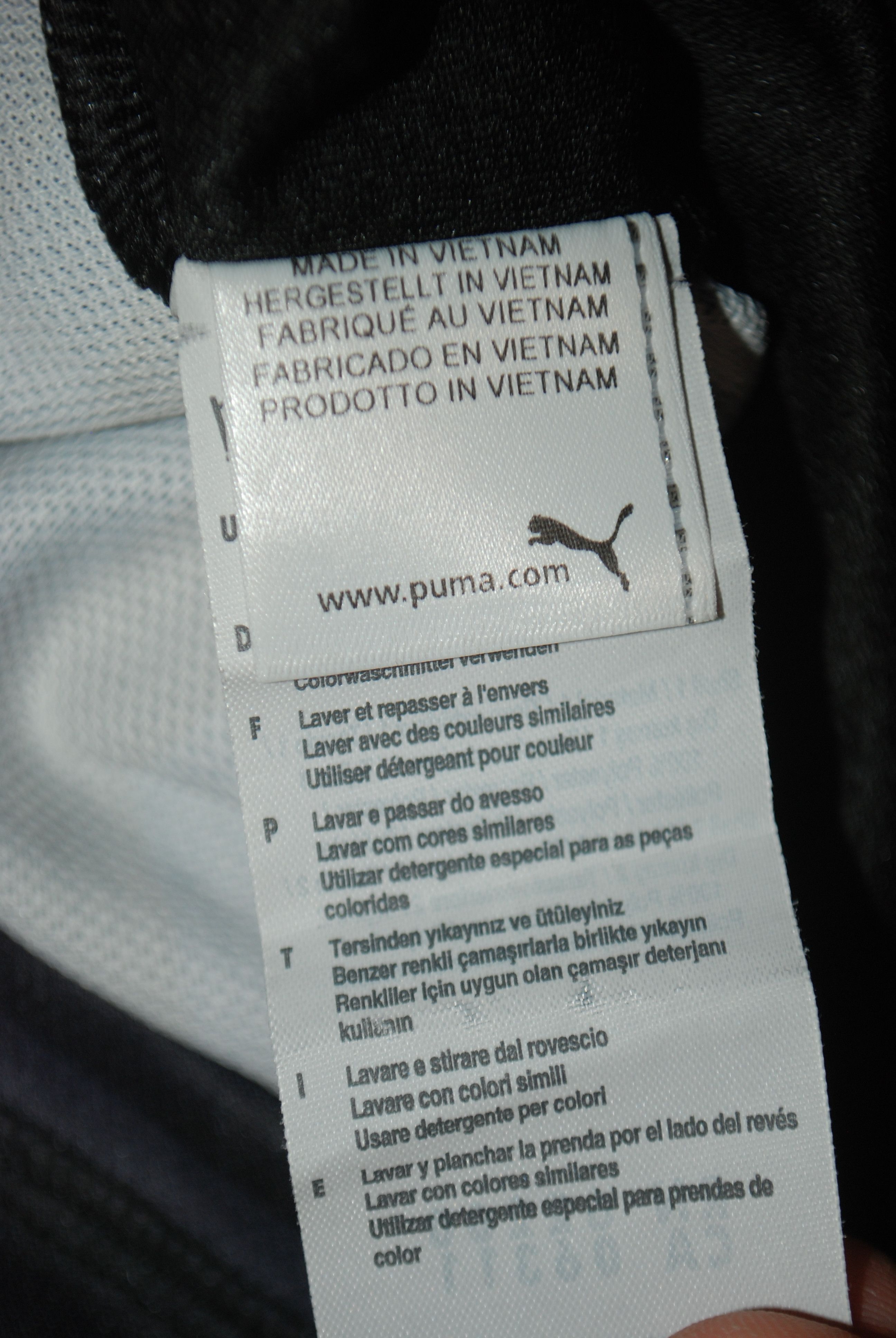 Puma GRASSHOPPER 2014 2015 #1DAVARI GOALKEEPER FOOTBALL SHIRT Size US L / EU 52-54 / 3 - 11 Thumbnail