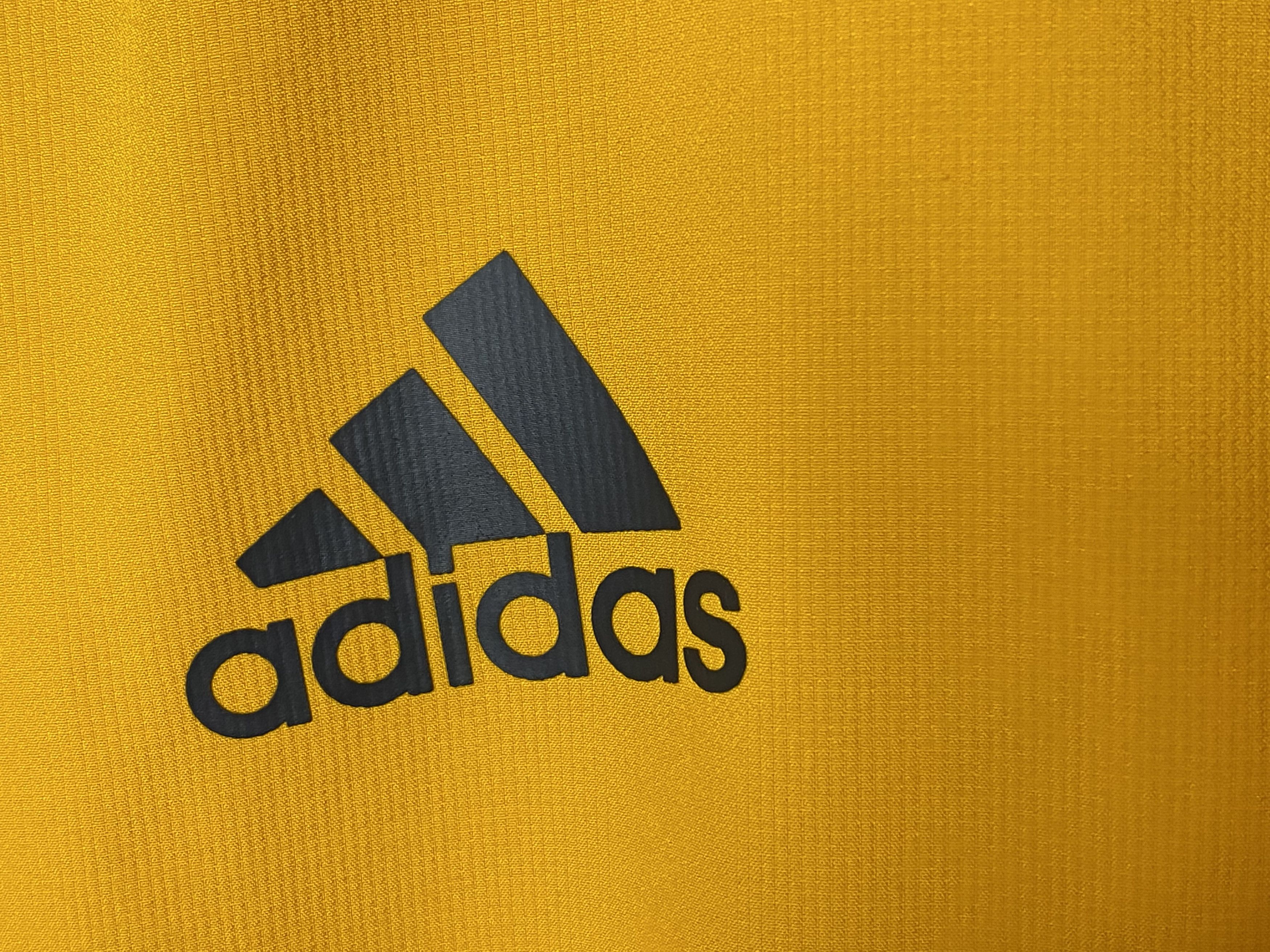Adidas JUVENTUS 2016 2017 YELLOW JACKET FOOTBALL SOCCER Size US M / EU 48-50 / 2 - 4 Thumbnail