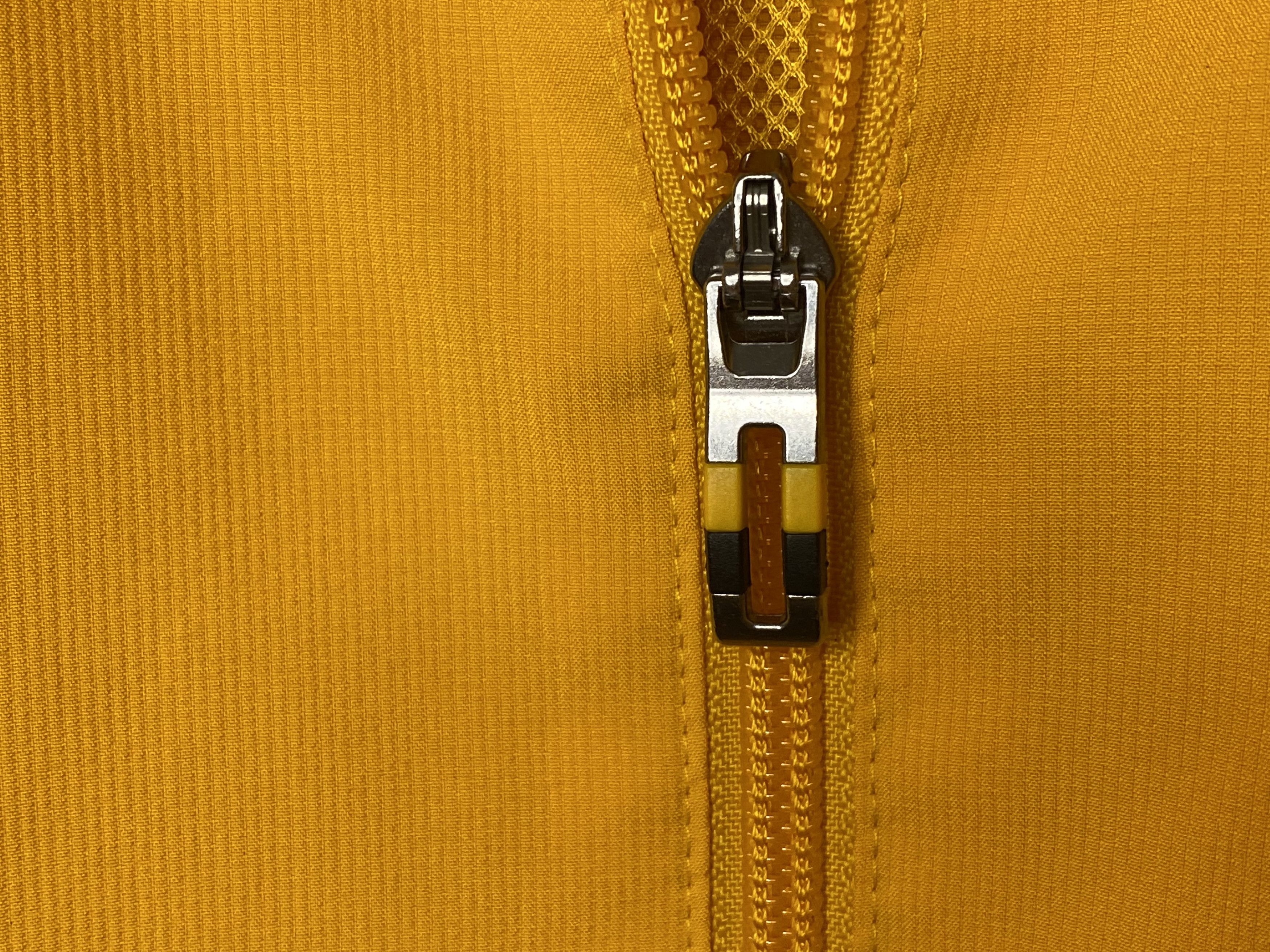 Adidas JUVENTUS 2016 2017 YELLOW JACKET FOOTBALL SOCCER Size US M / EU 48-50 / 2 - 6 Thumbnail