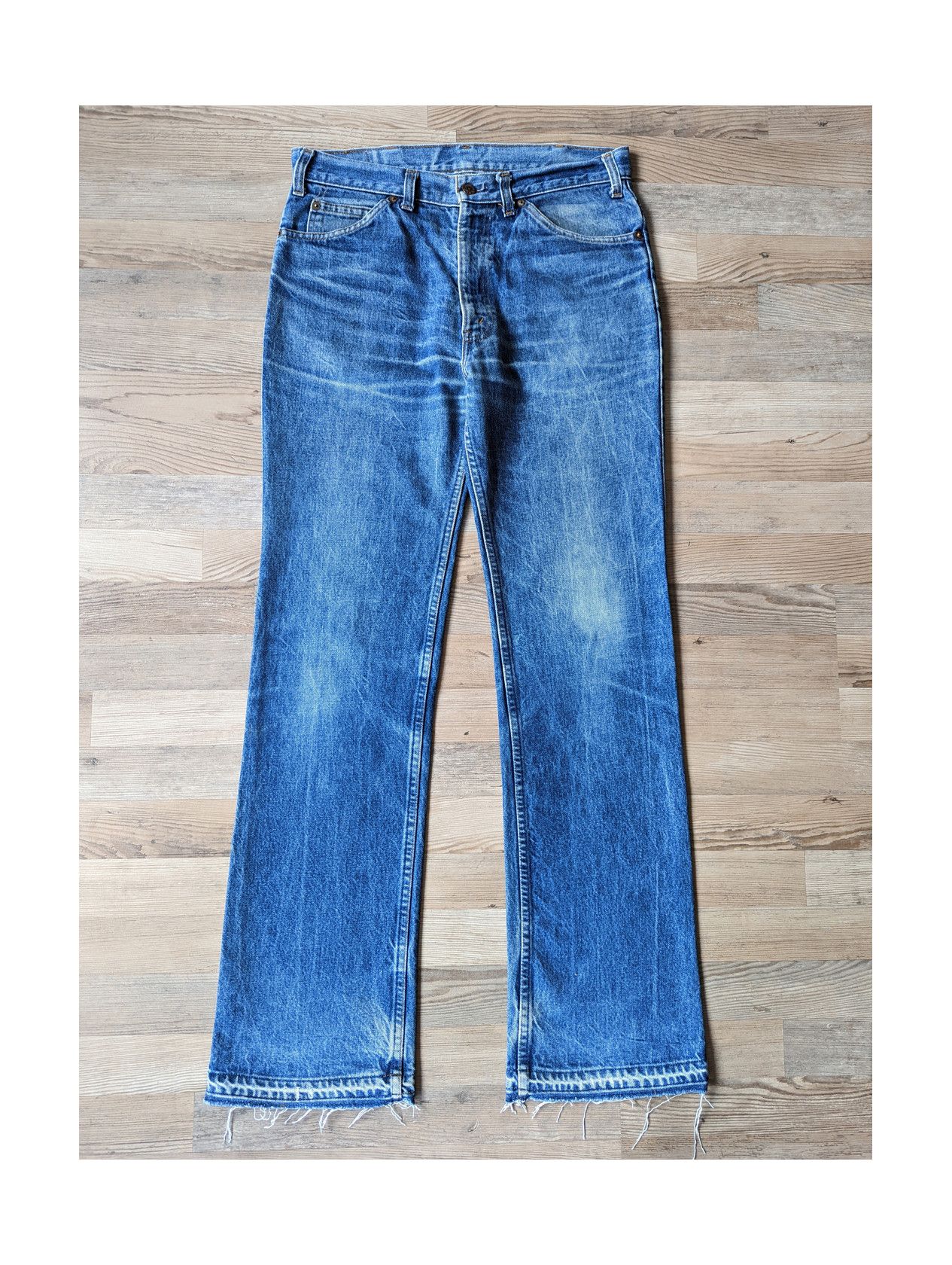 Levis 527 Vintage 80s Blue Faded Bootcut Jeans released hem