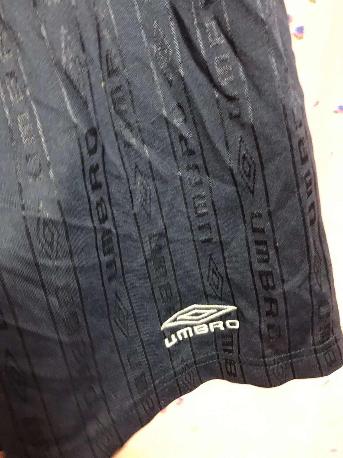 Umbro Vintage Umbro 90s monogram streetwear shorts Size US 32 / EU 48 - 3 Thumbnail