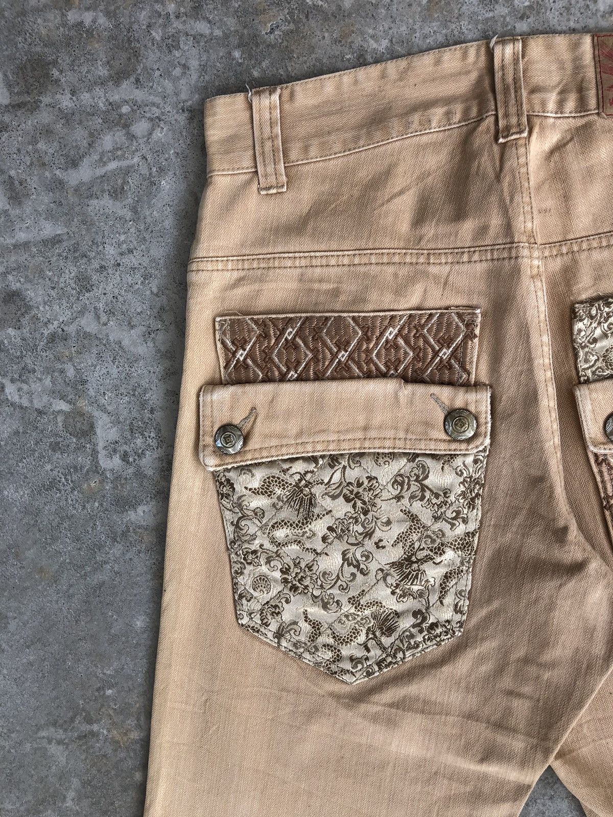 Japanese Brand Kagura Embroidered Jeans Distressed Jeans Size US 31 - 9 Thumbnail