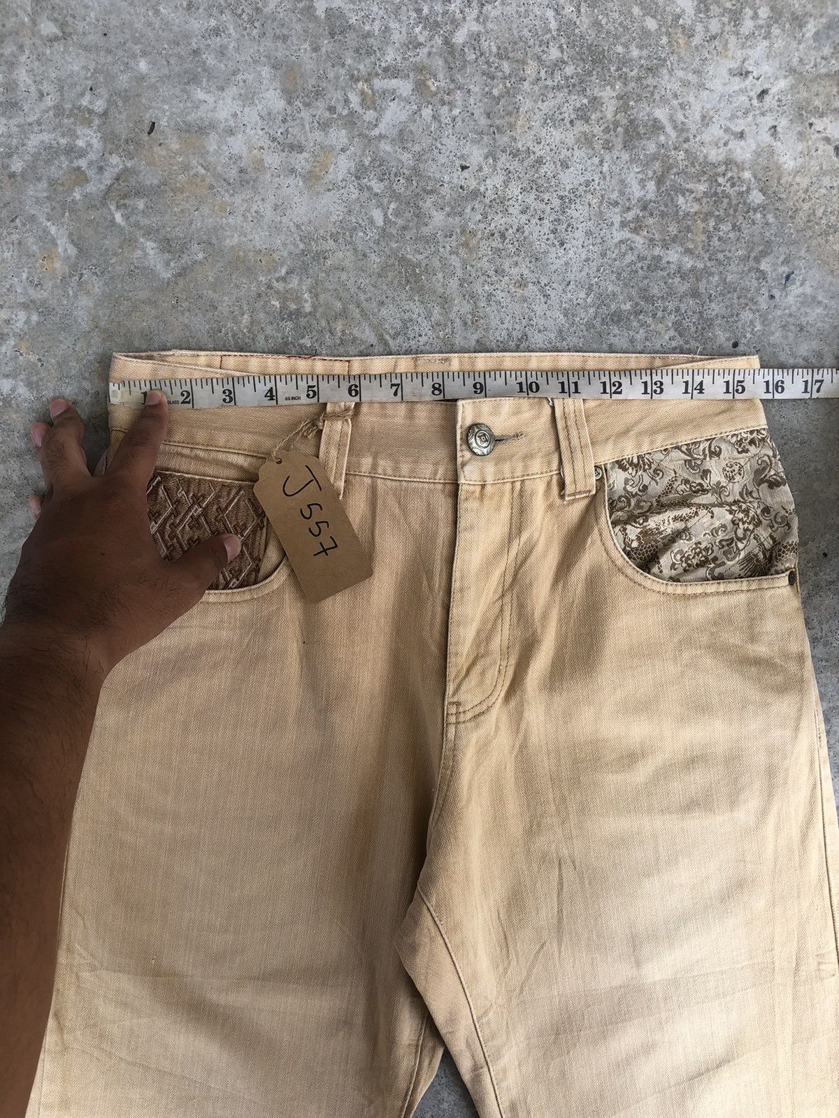Japanese Brand Kagura Embroidered Jeans Distressed Jeans Size US 31 - 13 Thumbnail