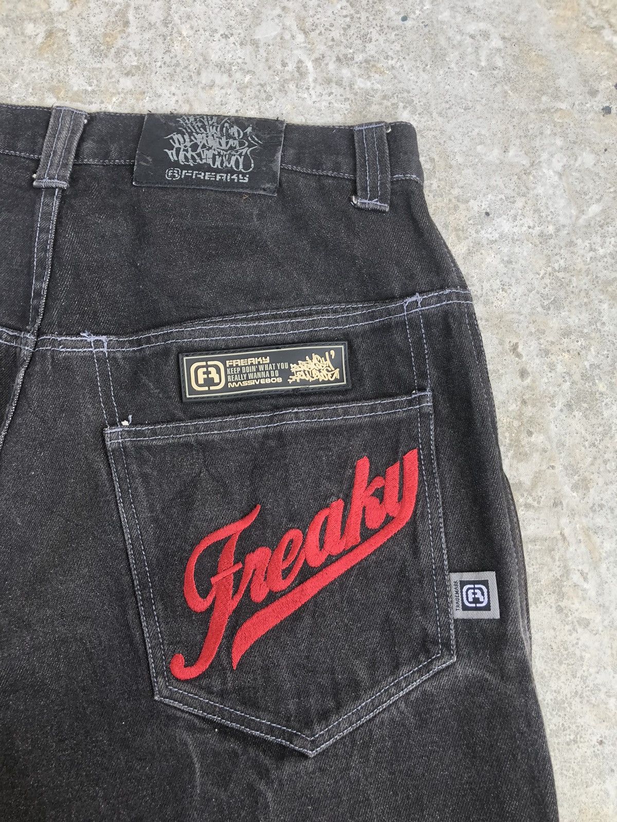 Vintage Freaky Embroidered Jeans Baggy Jeans Hip Hop Skateboards Size US 33 - 13 Thumbnail