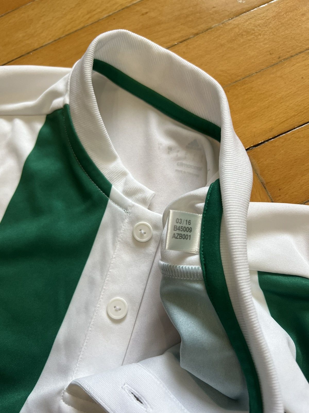 Adidas × Vintage Rapid Wien 2016 Football Shirt / Jersey Size US S / EU 44-46 / 1 - 5 Thumbnail