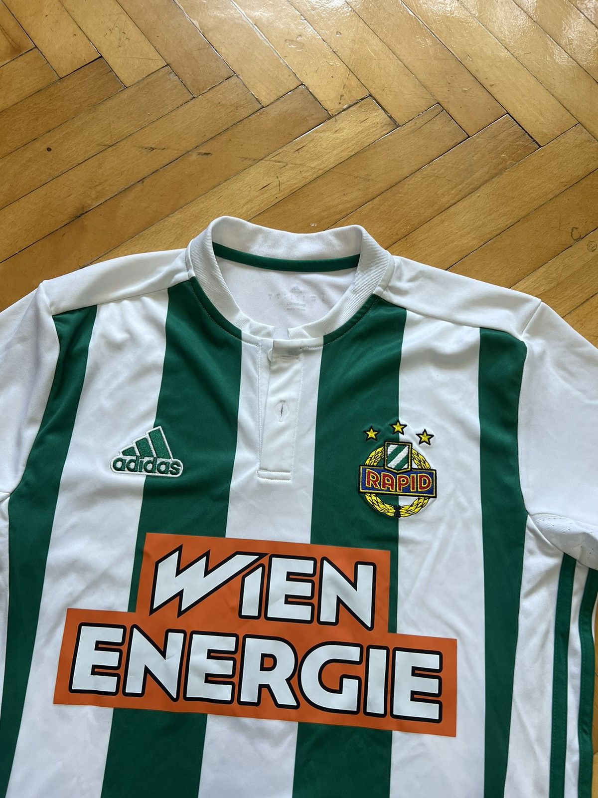 Adidas × Vintage Rapid Wien 2016 Football Shirt / Jersey Size US S / EU 44-46 / 1 - 1 Thumbnail