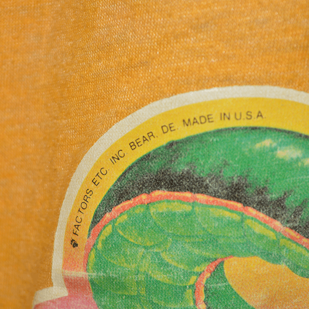 Vintage Vintage 70s Trust Me Roach Studios Dragon Polish Cook Tshirt Size US S / EU 44-46 / 1 - 4 Thumbnail
