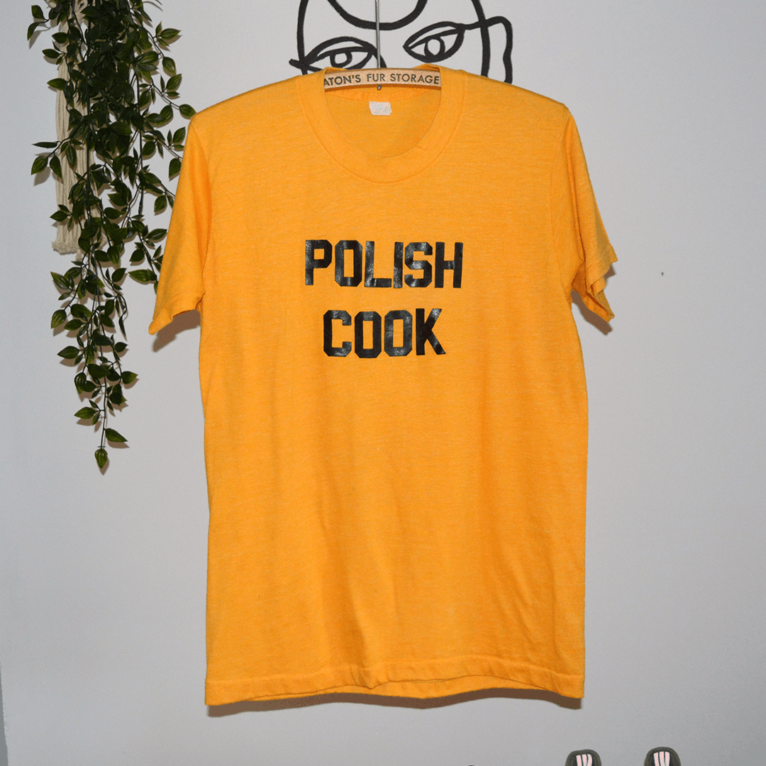 Vintage Vintage 70s Trust Me Roach Studios Dragon Polish Cook Tshirt Size US S / EU 44-46 / 1 - 1 Thumbnail