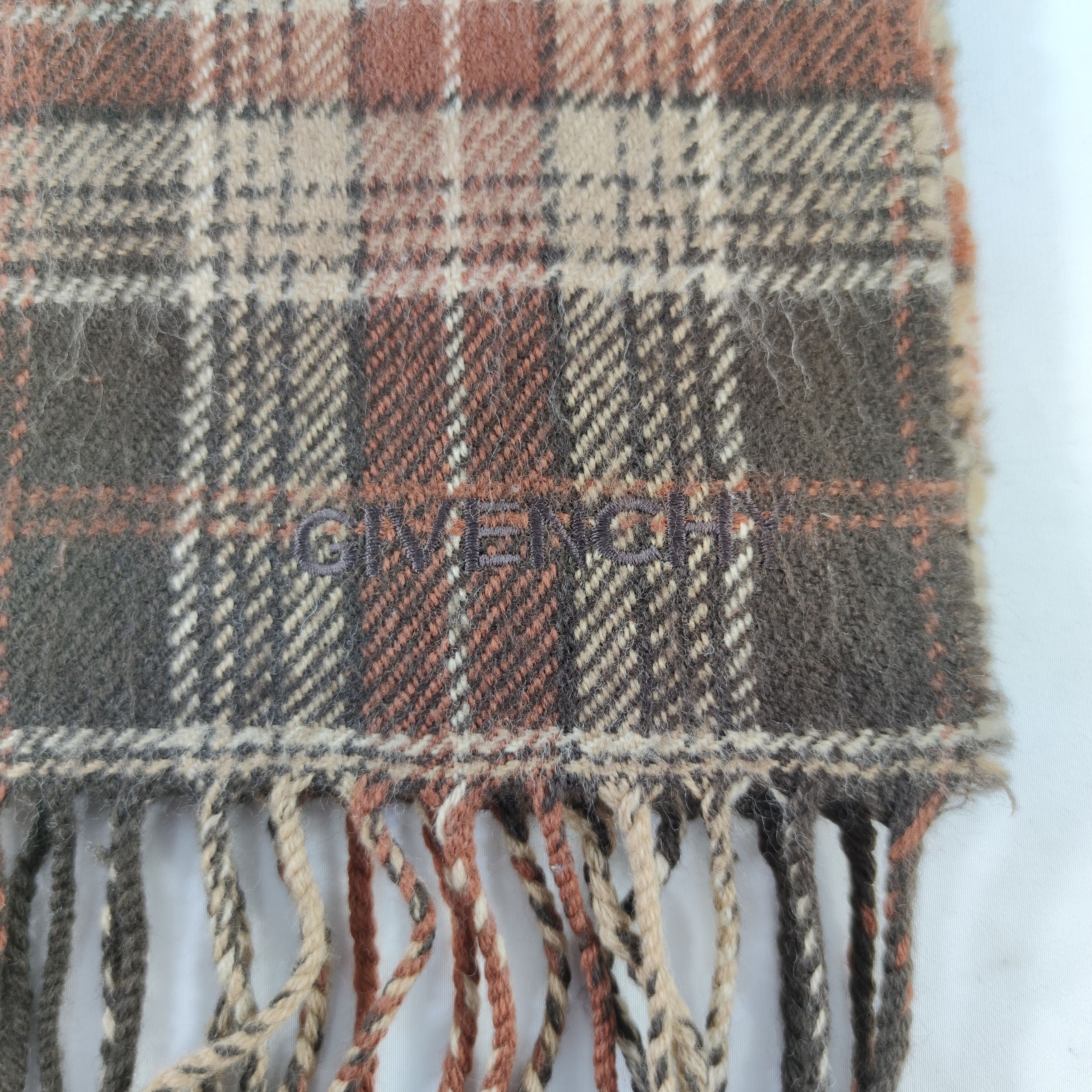 Vintage Givenchy Scarf/Muffler/Wool S104 Size ONE SIZE - 3 Thumbnail