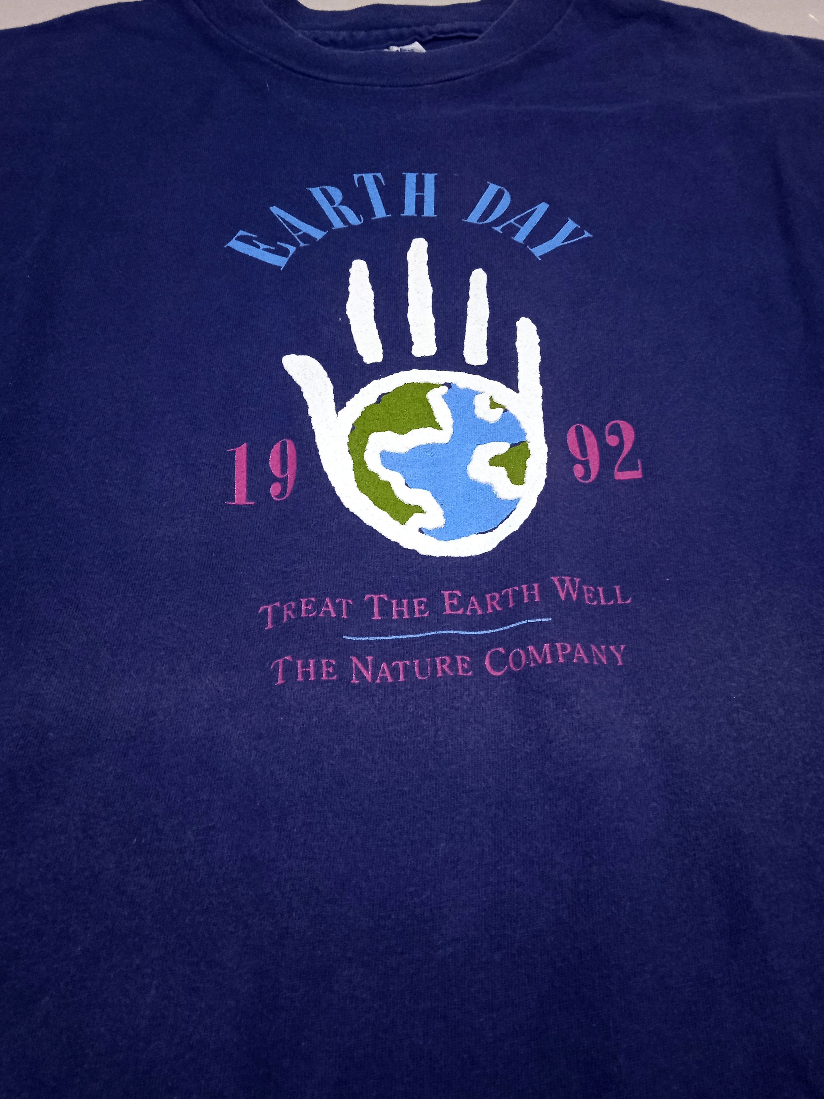 Vintage 🌊Vintage 90s Earth Day T-Shirt Size US L / EU 52-54 / 3 - 1 Thumbnail