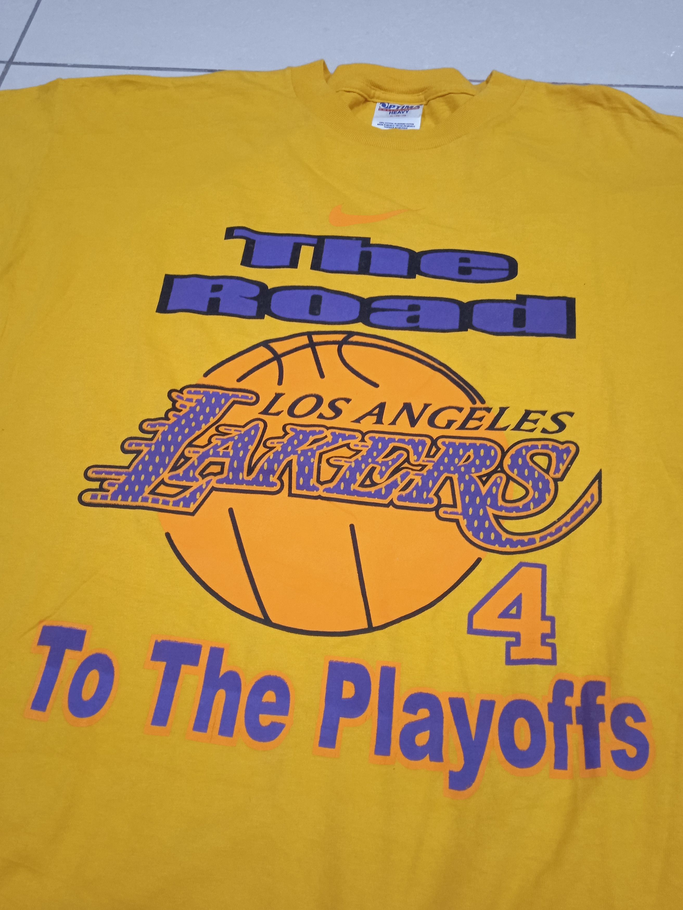 NBA Vintage 2000s Lakers T-Shirt Kobe Bryant Shaq Y2K Size US XL / EU 56 / 4 - 4 Thumbnail