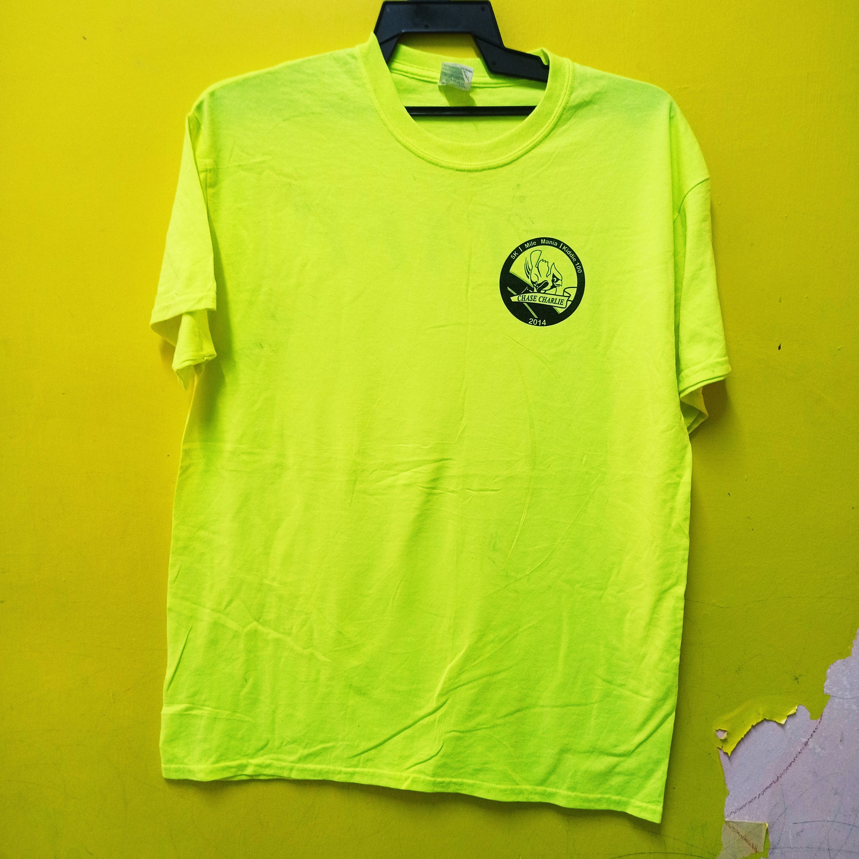 Vintage GILDAN TEE SHIRT (CHASE CHARLIE 2014)