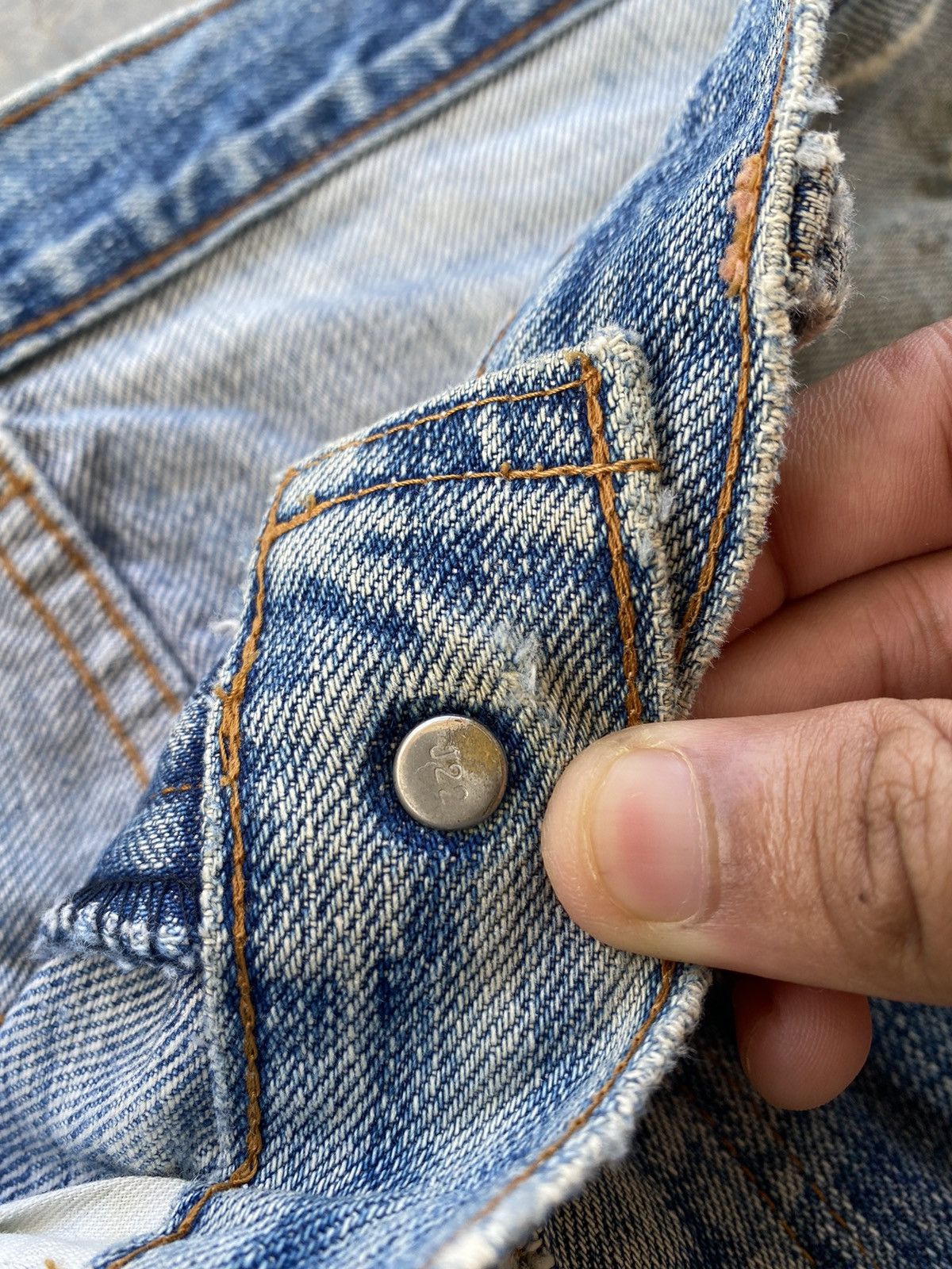 Levi's 🔥LEVIS BIG E SELVEDGE 501 DISTRESSED DENIM JEANS Size US 31 - 19 Thumbnail