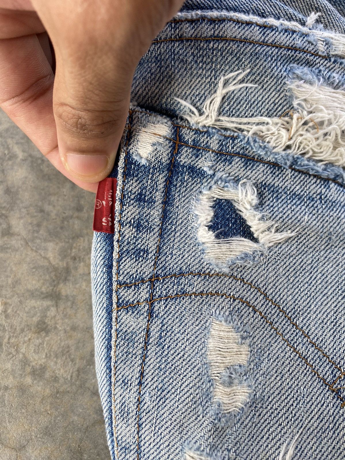 Levi's 🔥LEVIS BIG E SELVEDGE 501 DISTRESSED DENIM JEANS Size US 31 - 15 Thumbnail