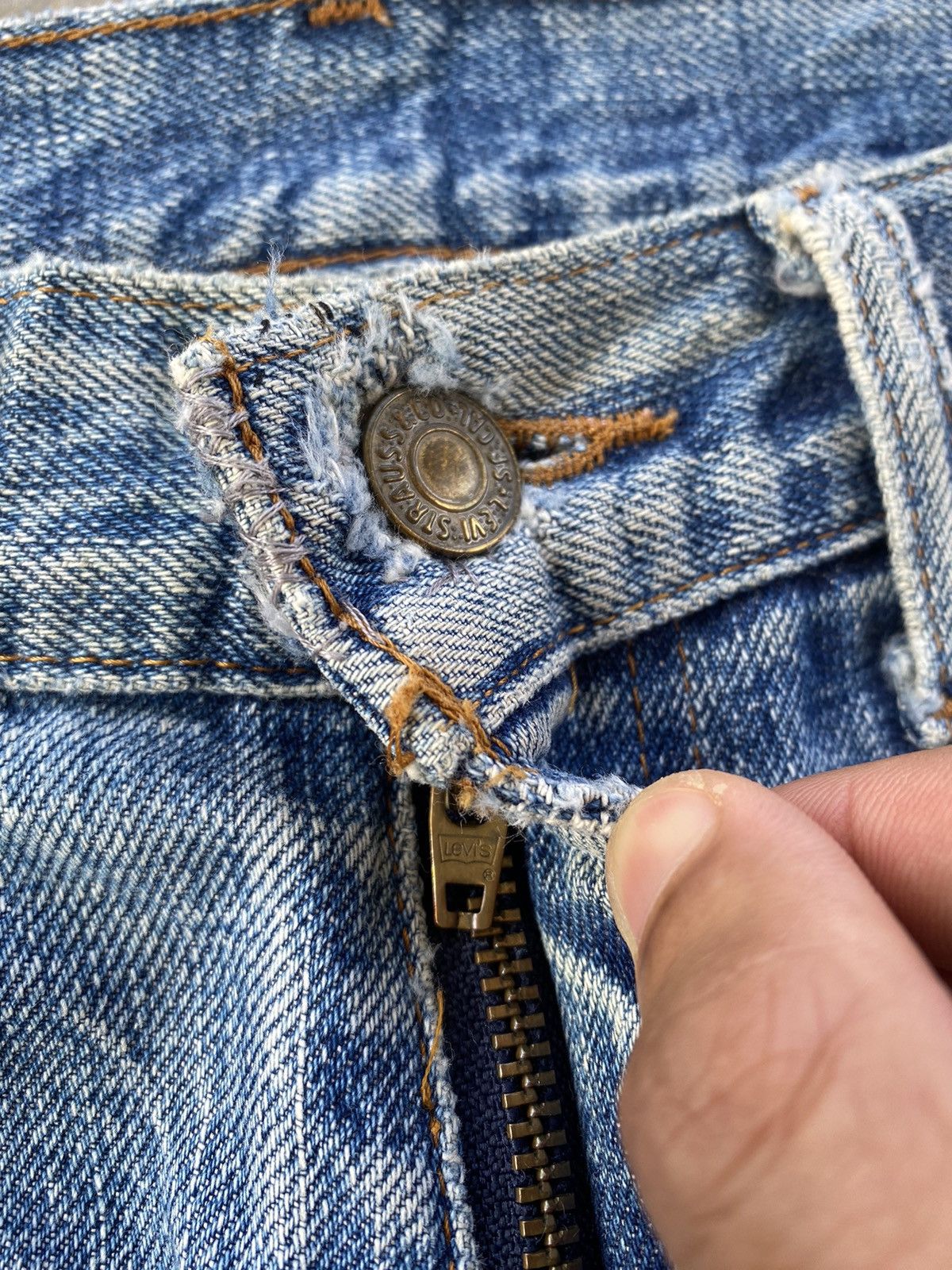 Levi's 🔥LEVIS BIG E SELVEDGE 501 DISTRESSED DENIM JEANS Size US 31 - 13 Thumbnail