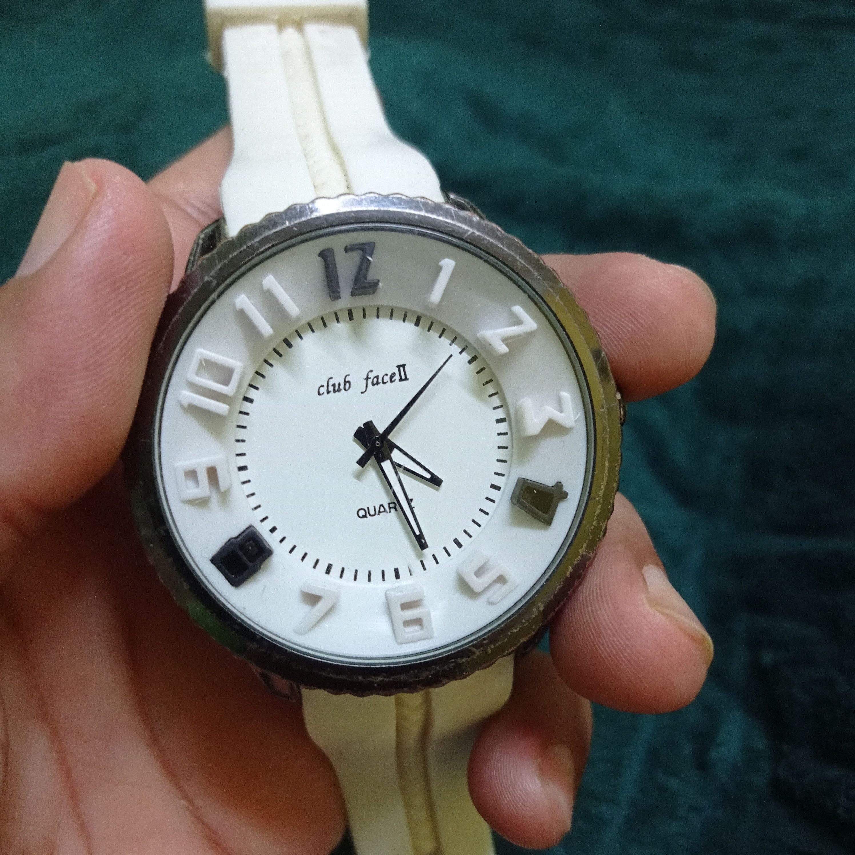 Japanese Brand Vintage Club Face II (Big Mark) Japan Quartz Watch Size ONE SIZE - 2 Thumbnail