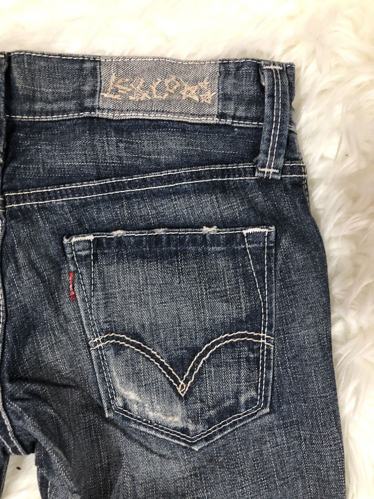 Levi's Levi’s flared bootcut style Size US 28 / EU 44 - 14 Thumbnail