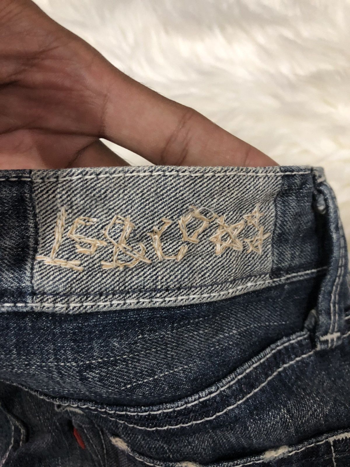 Levi's Levi’s flared bootcut style Size US 28 / EU 44 - 16 Thumbnail