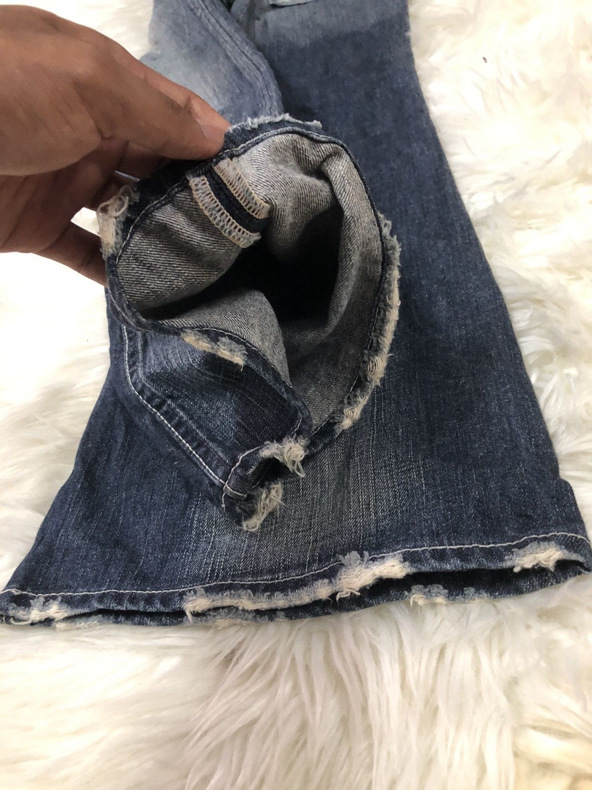 Levi's Levi’s flared bootcut style Size US 28 / EU 44 - 18 Thumbnail