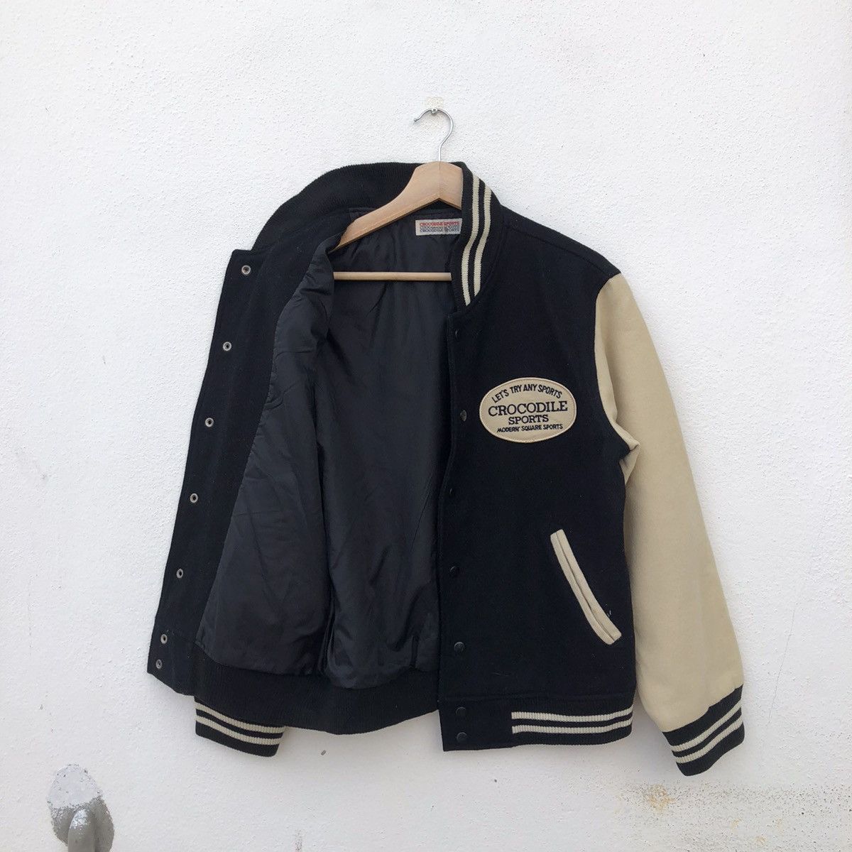 Japanese Brand VINTAGE VARSITY JACKET CROCODILE SPORTS BIG LOGO Size US M / EU 48-50 / 2 - 8 Thumbnail