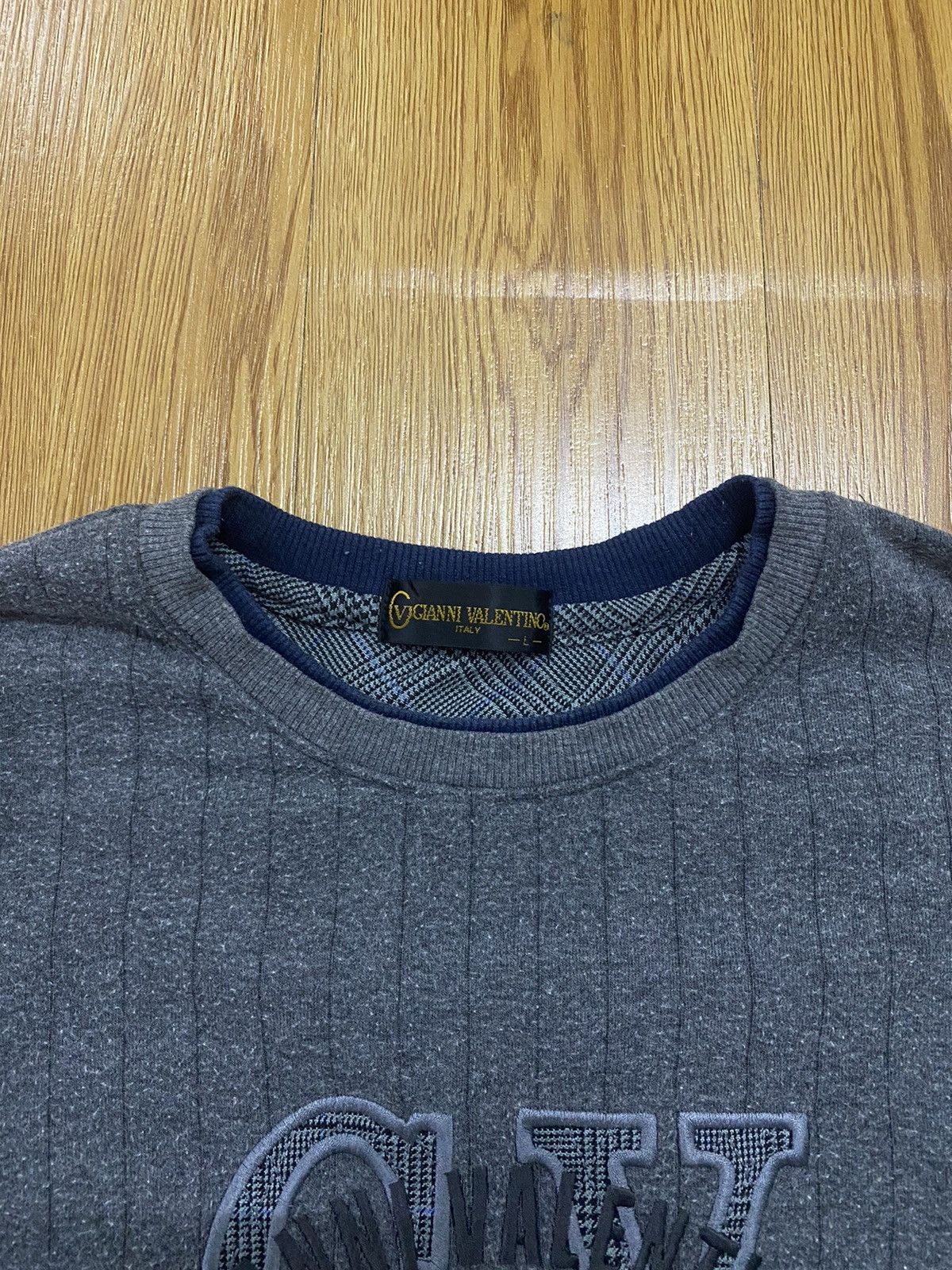 Gianni Valentino × Valentino × Vintage Vintage Gianni Valentino Embroidery Logo Sweatshirt Size US L / EU 52-54 / 3 - 4 Thumbnail