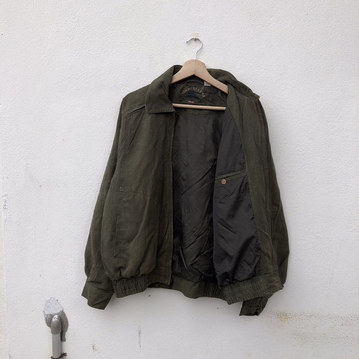 Japanese Brand VINTAGE TOMMY BAHAMA ZIPPER BOMBER JACKET RARE STYLE Size US M / EU 48-50 / 2 - 8 Thumbnail