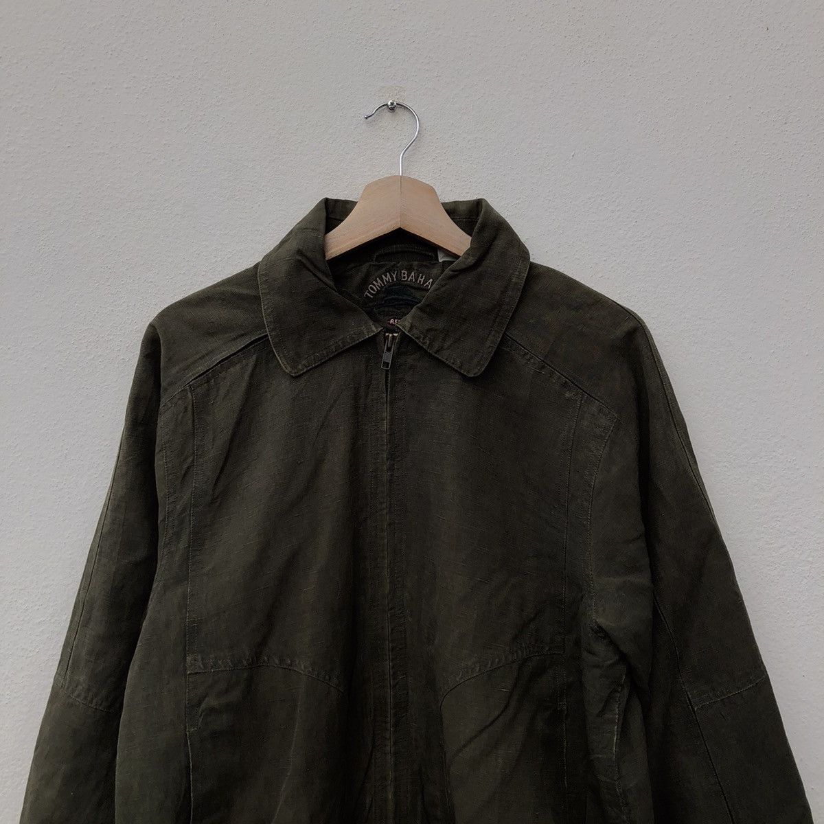 Japanese Brand VINTAGE TOMMY BAHAMA ZIPPER BOMBER JACKET RARE STYLE Size US M / EU 48-50 / 2 - 4 Thumbnail