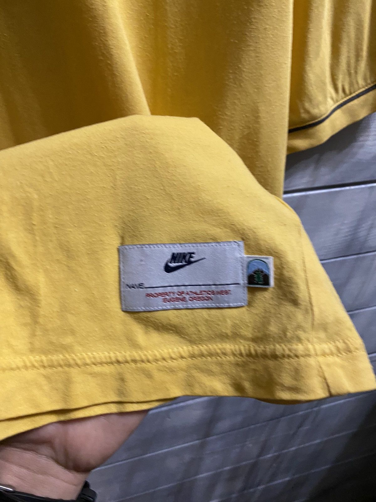 Vintage Rare Vintage T-Shirt Nike Big Logo Swoosh Drill Y2K style. Size US XL / EU 56 / 4 - 2 Thumbnail