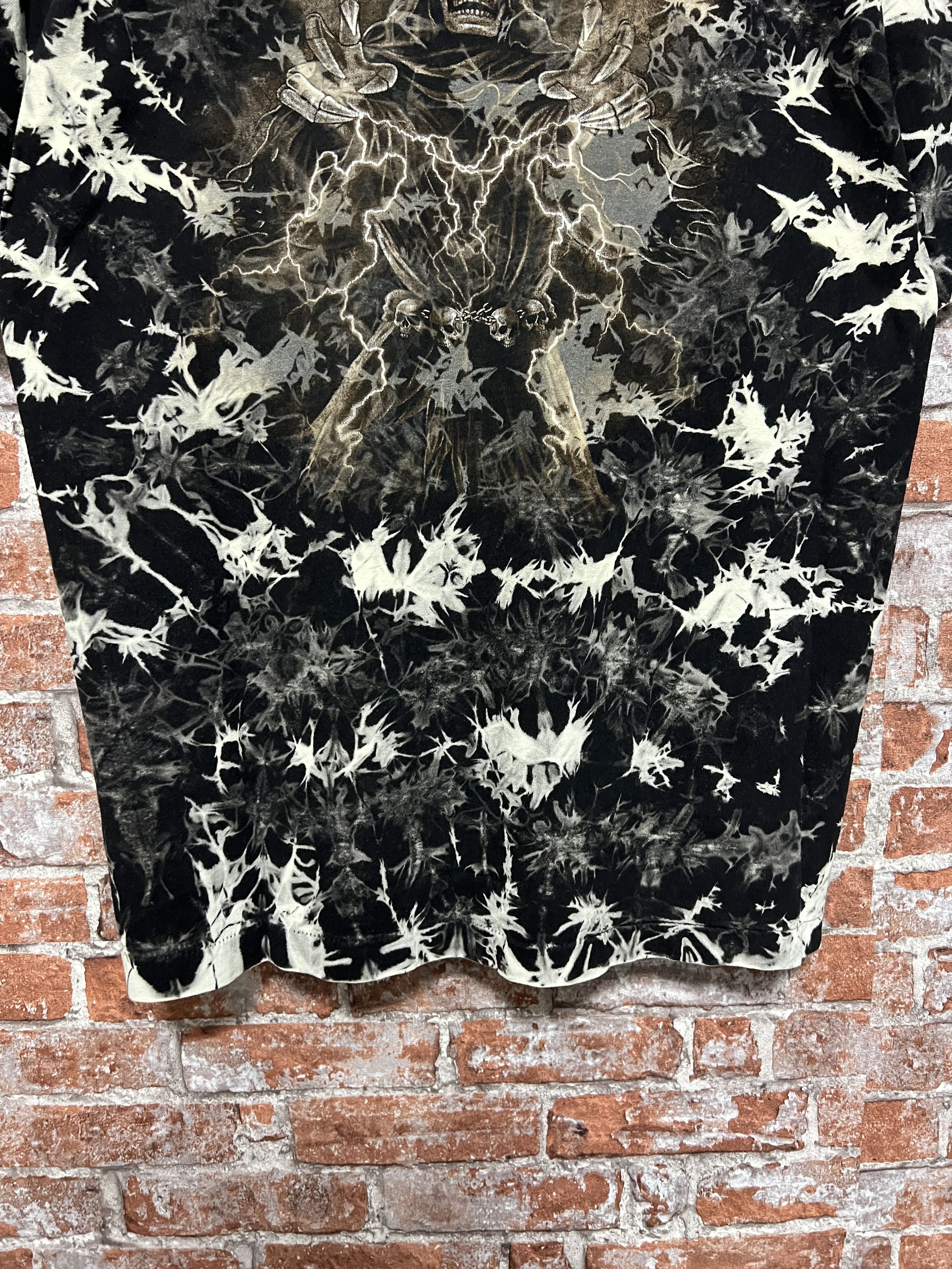 Vintage Wild 2000s Vintage Single stitch glow in the dark t-shirt Size US L / EU 52-54 / 3 - 18 Thumbnail