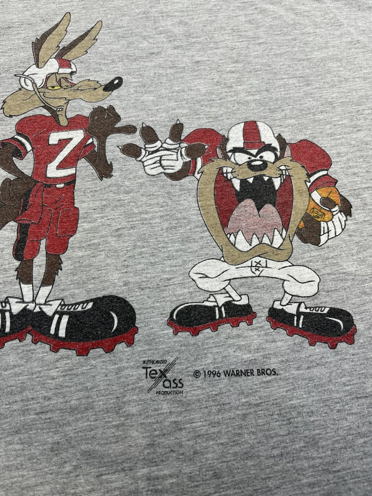 Vintage × Warner Bros Vintage 1996 Lonely Tunes Taz football t-shirt oversized Size US XL / EU 56 / 4 - 3 Thumbnail