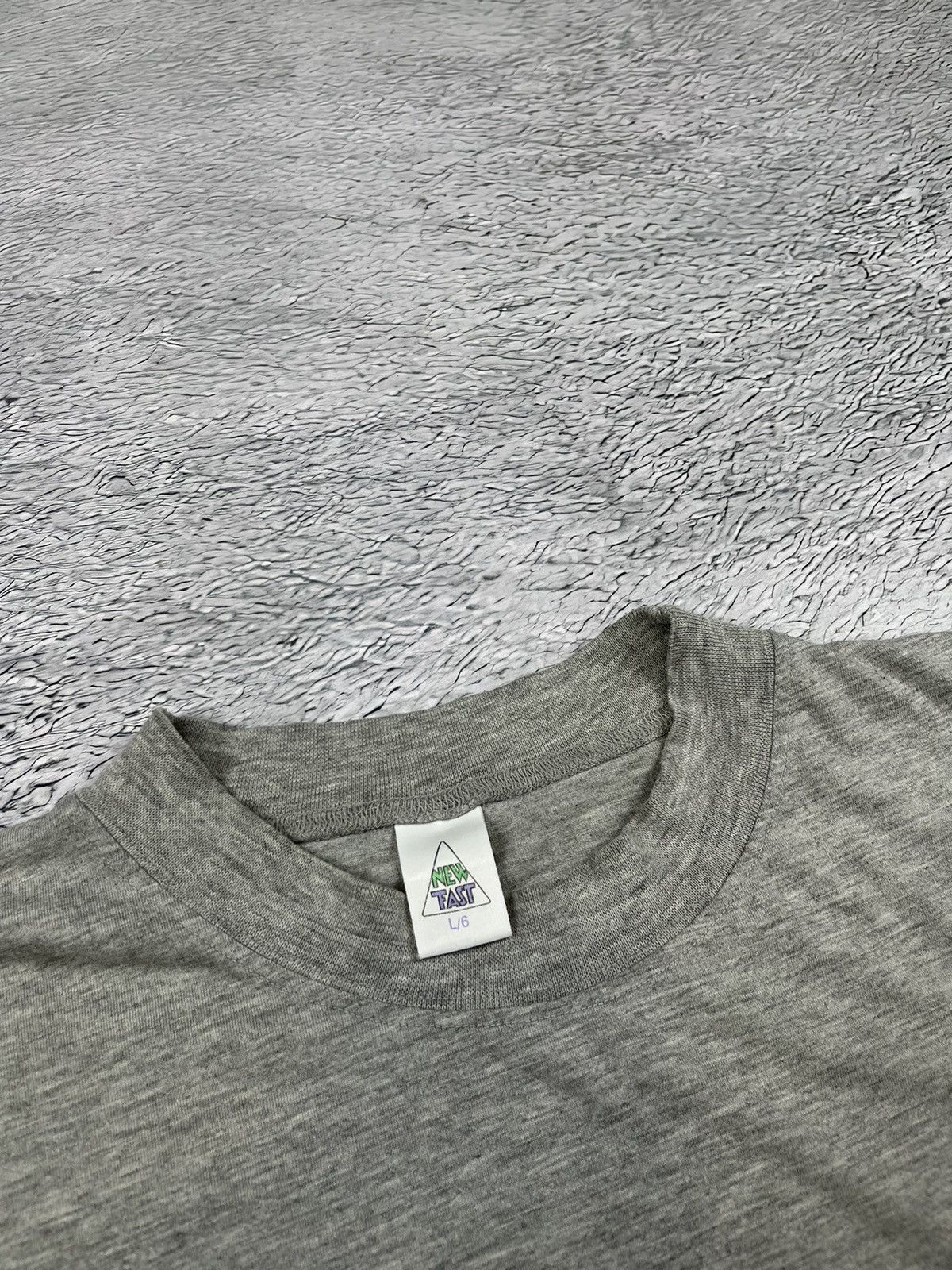 Vintage × Warner Bros Vintage 1996 Lonely Tunes Taz football t-shirt oversized Size US XL / EU 56 / 4 - 5 Thumbnail