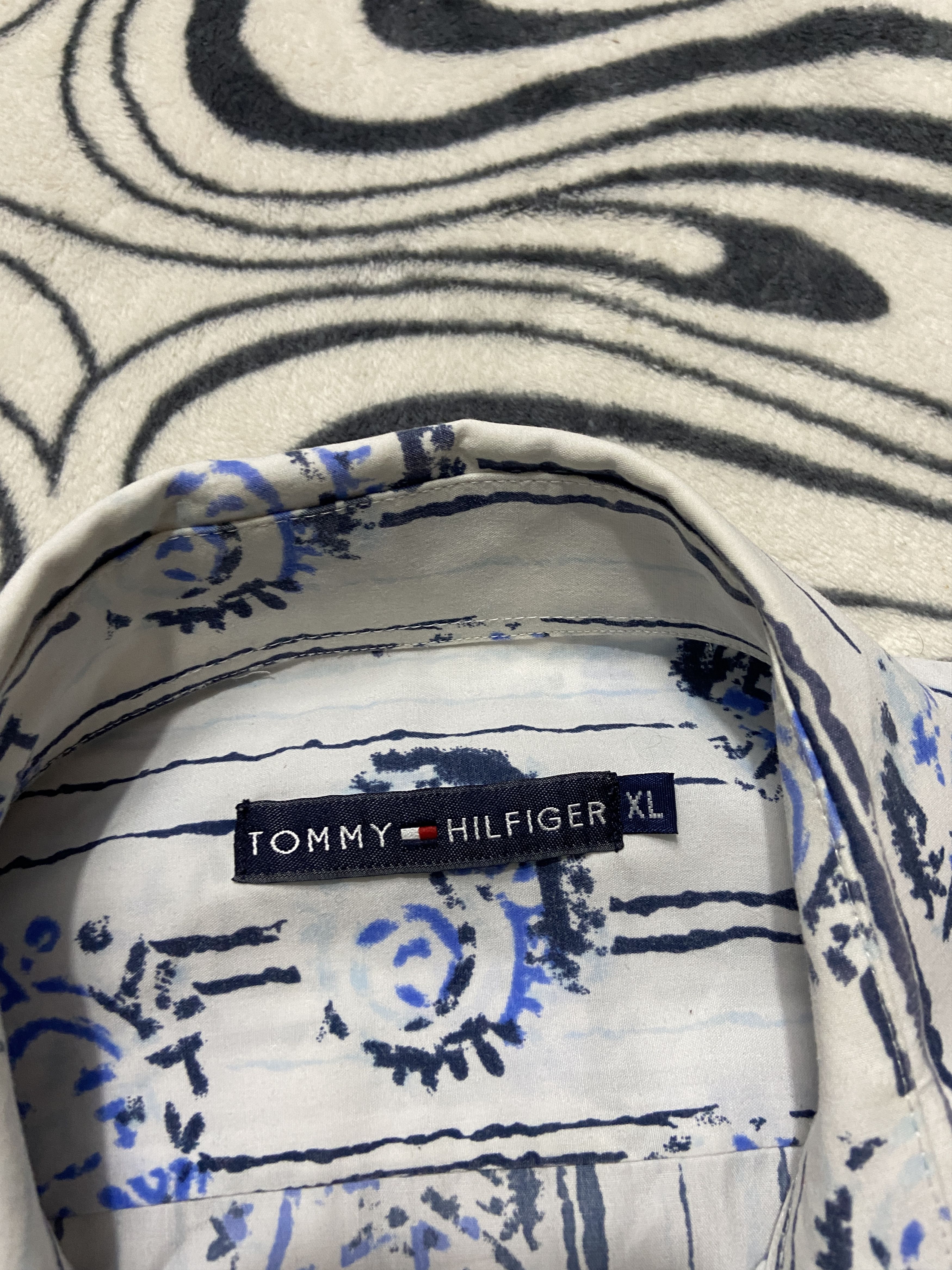 Tommy Hilfiger × Vintage Tommy Hilfiger Hawaiian Shirt Aloha Size US XL / EU 56 / 4 - 3 Thumbnail